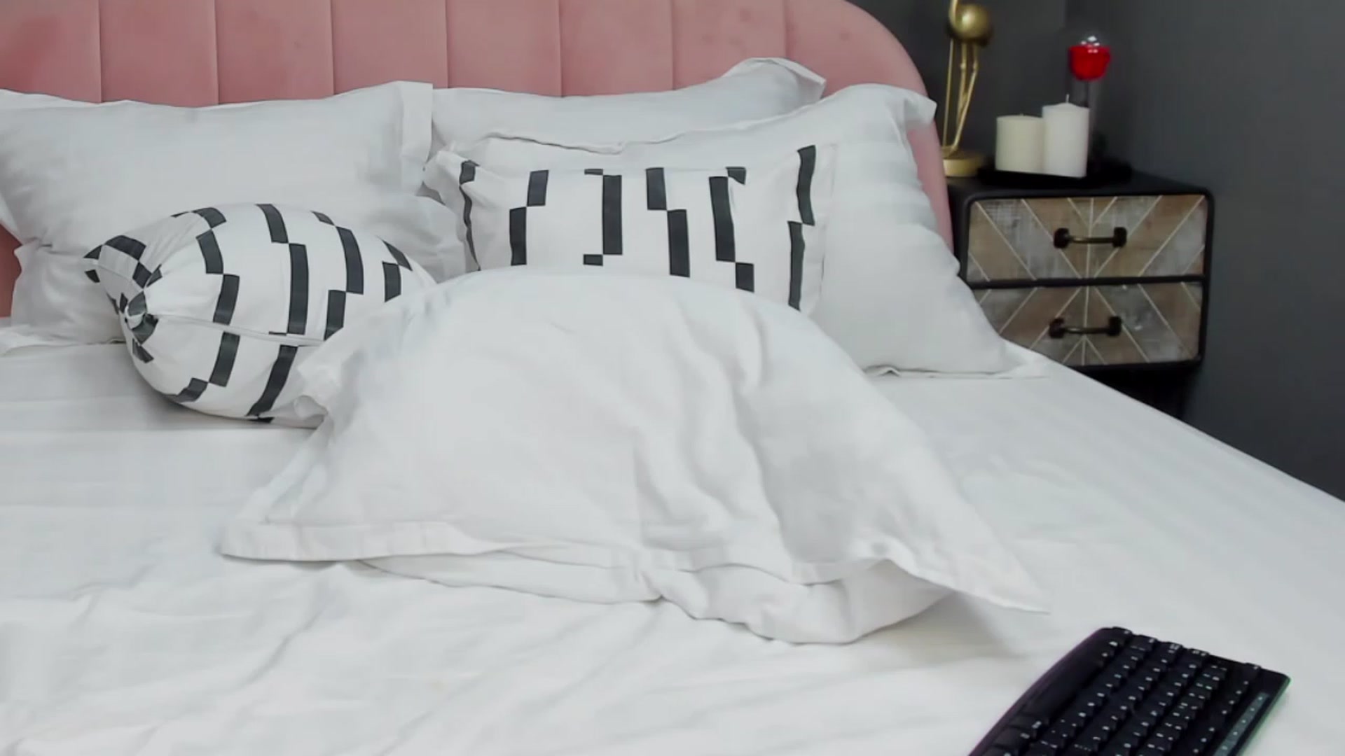 Gallery image thumbnail from ChristynaRos's myfreecams stream on, 04/12/2023, 21:46 image 7 of 20