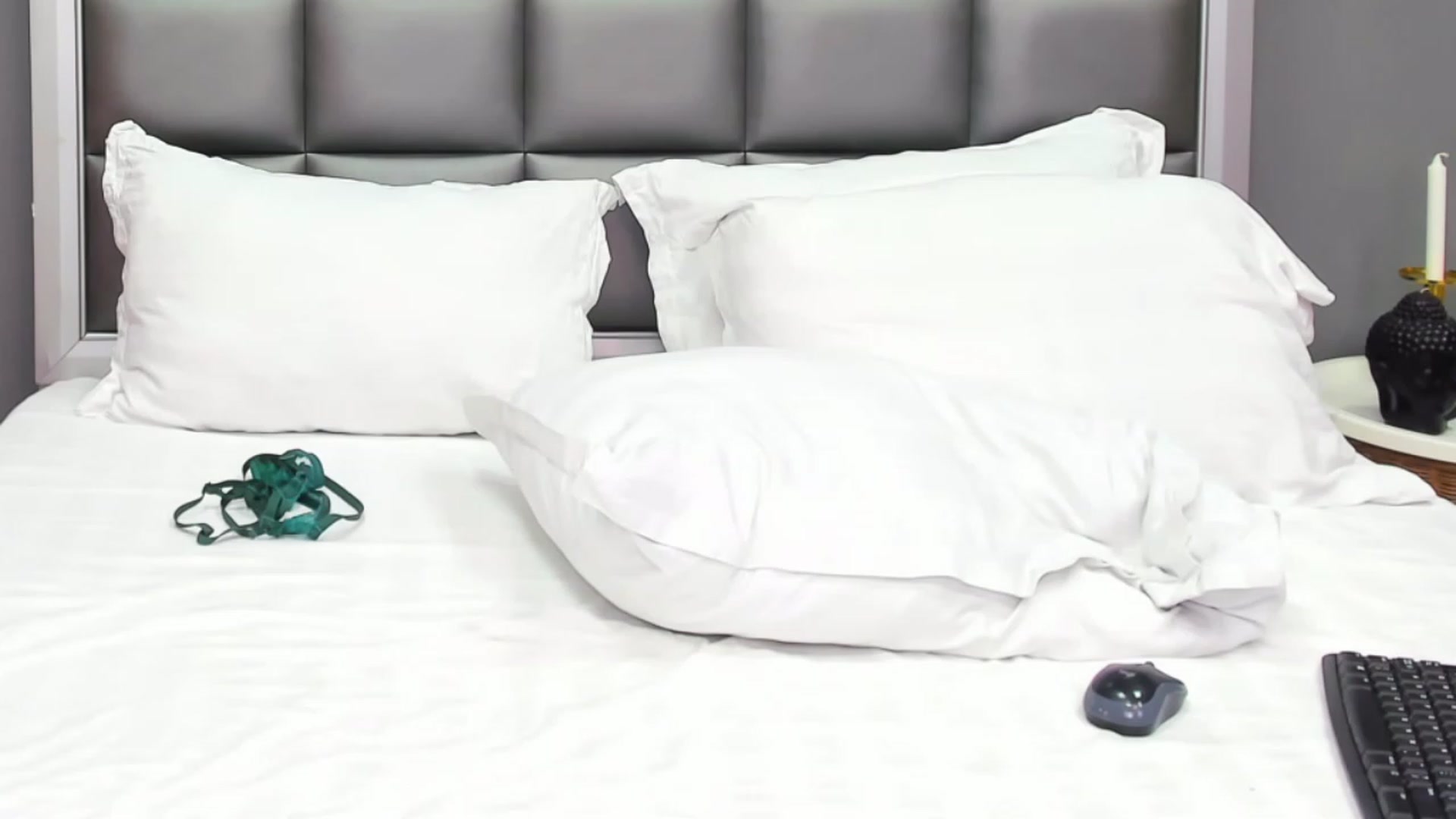 Gallery image thumbnail from ChristynaRos's myfreecams stream on, 04/23/2023, 02:35 image 4 of 20