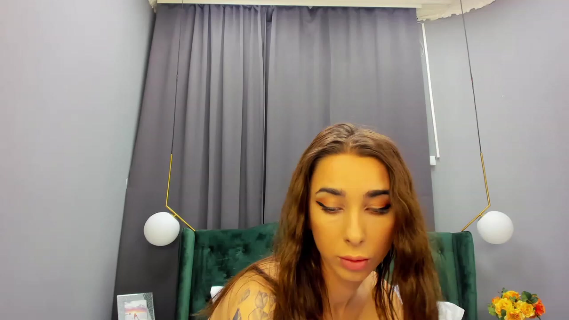 Gallery image thumbnail from ChristynaRos's myfreecams stream on, 06/09/2023, 21:52 image 4 of 20