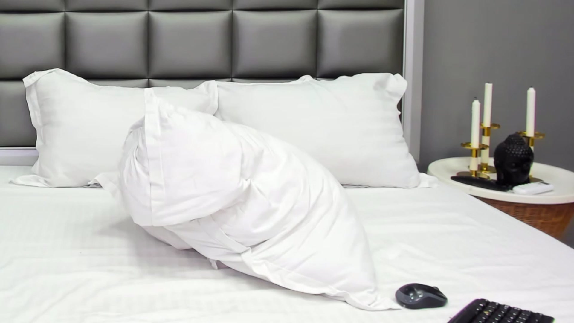 Gallery image thumbnail from ChristynaRos's myfreecams stream on, 06/26/2023, 21:22 image 15 of 20