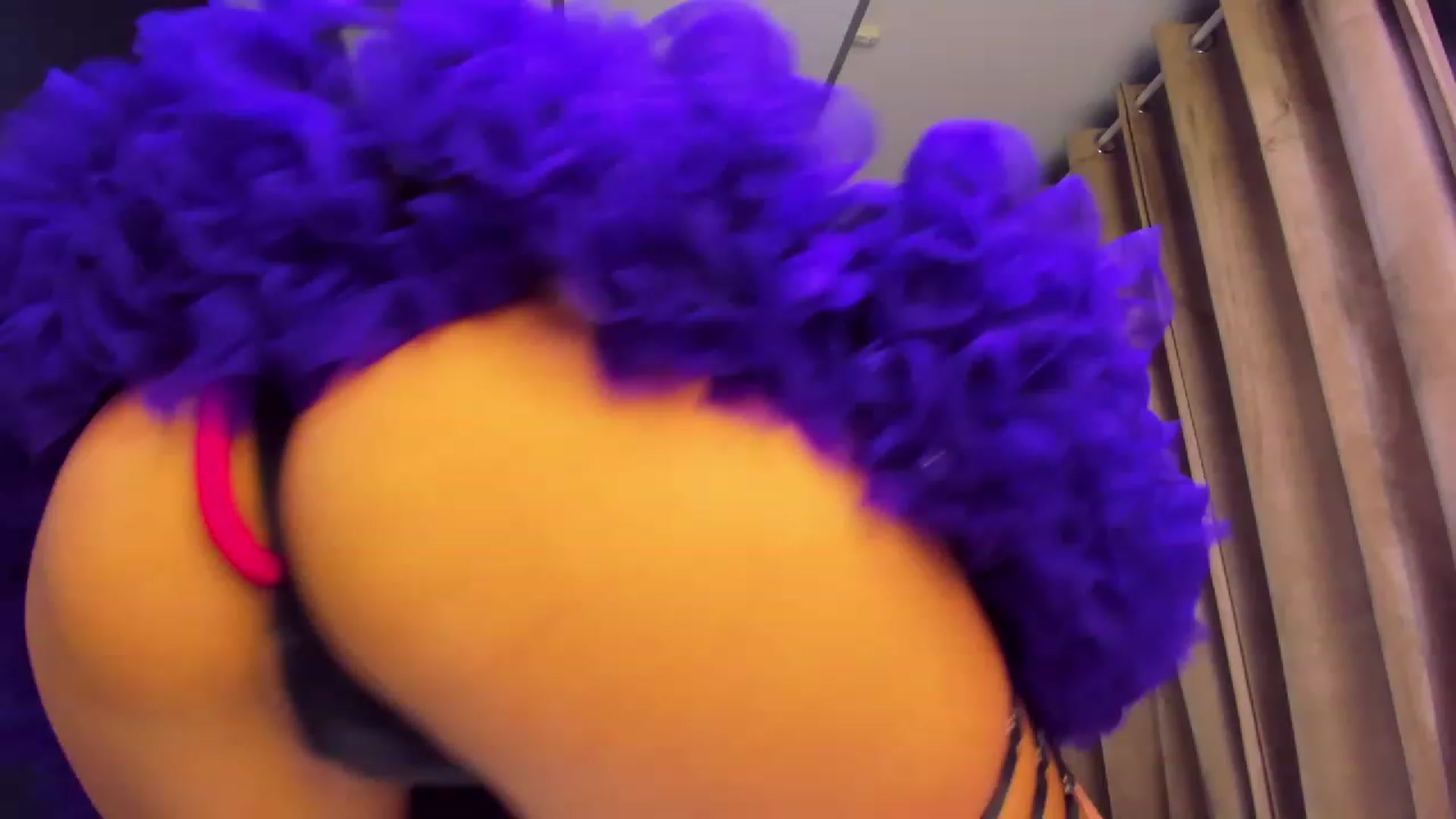 Gallery image thumbnail from ChristynaRos's myfreecams stream on, 10/25/2023, 02:59 image 14 of 20
