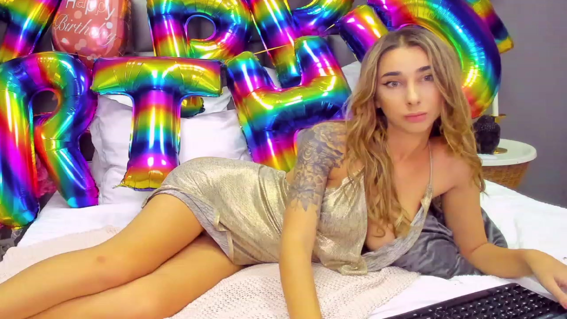 Gallery image thumbnail from ChristynaRos's myfreecams stream on, 10/26/2023, 02:39 image 11 of 20