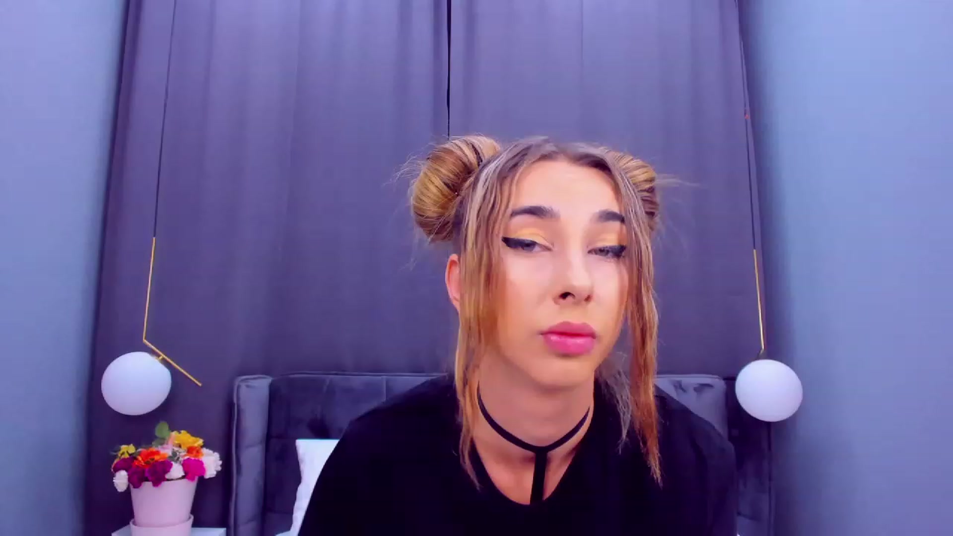Gallery image thumbnail from ChristynaRos's myfreecams stream on, 11/08/2023, 22:42 image 5 of 20