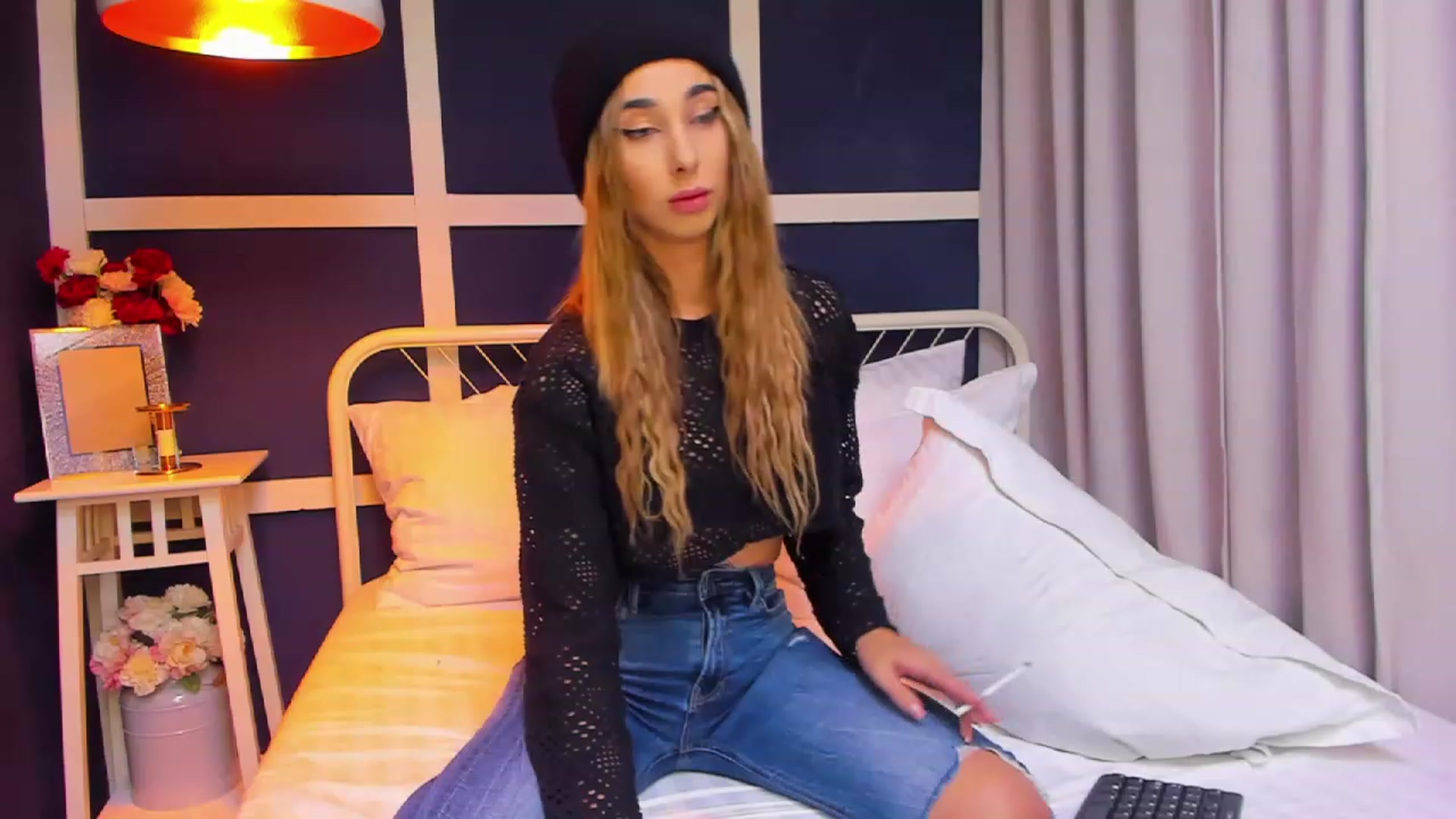 Gallery image thumbnail from ChristynaRos's myfreecams stream on, 11/29/2023, 24:28 image 17 of 20