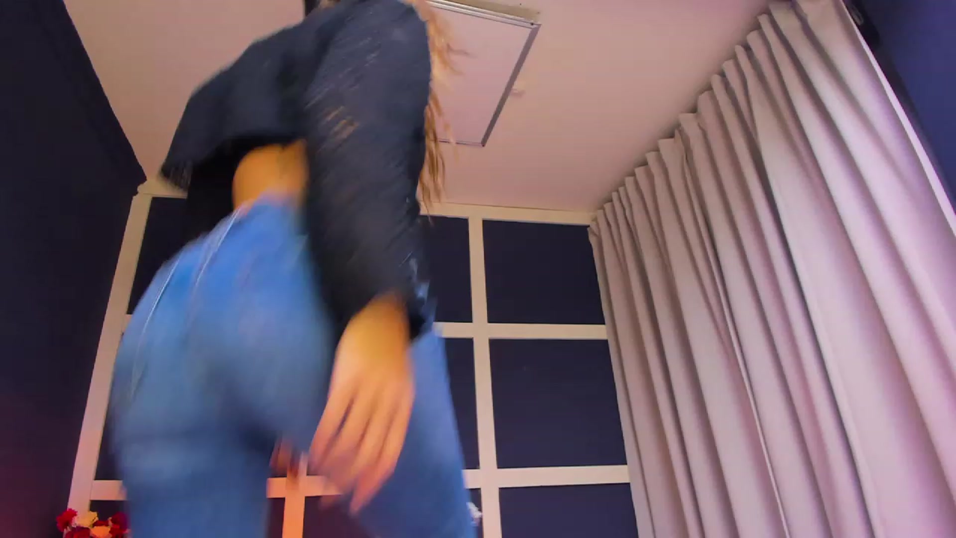 Gallery image thumbnail from ChristynaRos's myfreecams stream on, 11/29/2023, 24:28 image 15 of 20
