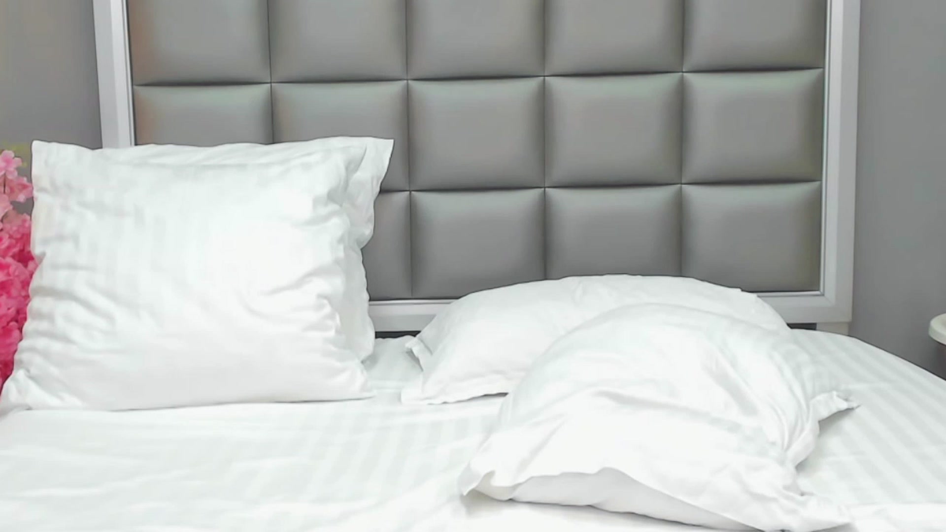 Gallery image thumbnail from ChristynaRos's myfreecams stream on, 03/03/2024, 22:36 image 4 of 20