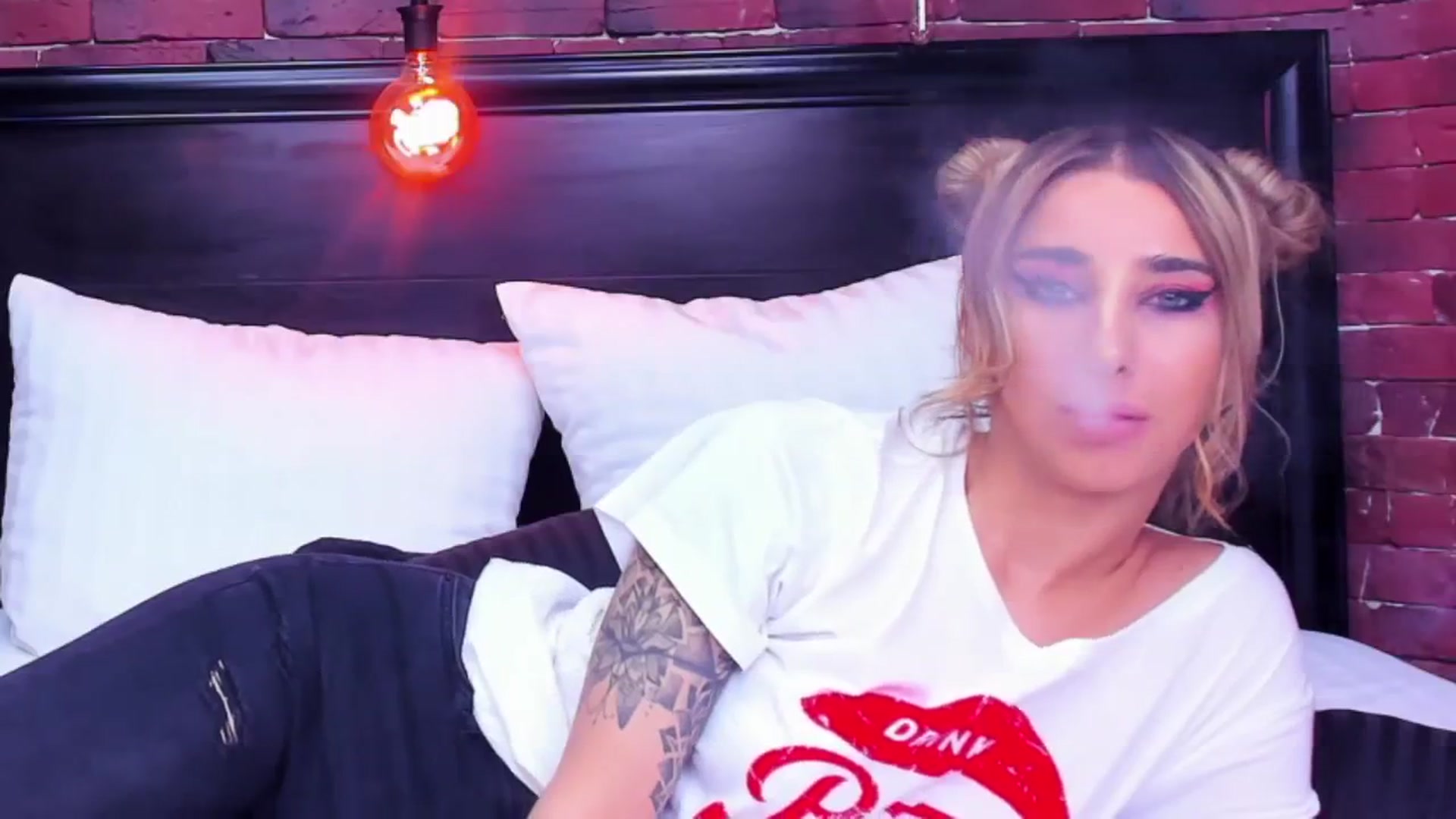 Gallery image thumbnail from ChristynaRos's myfreecams stream on, 05/17/2024, 22:48 image 20 of 20