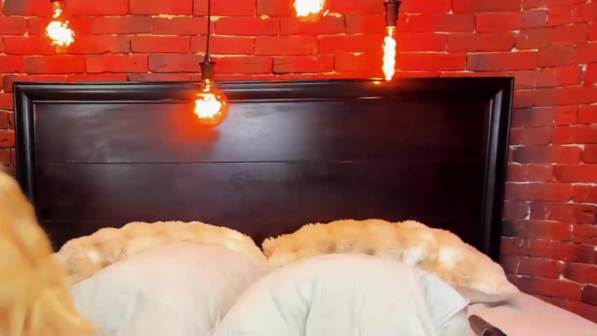 Gallery image thumbnail from ChristynaRos's myfreecams stream on, 08/21/2026, 23:04 image 16 of 20