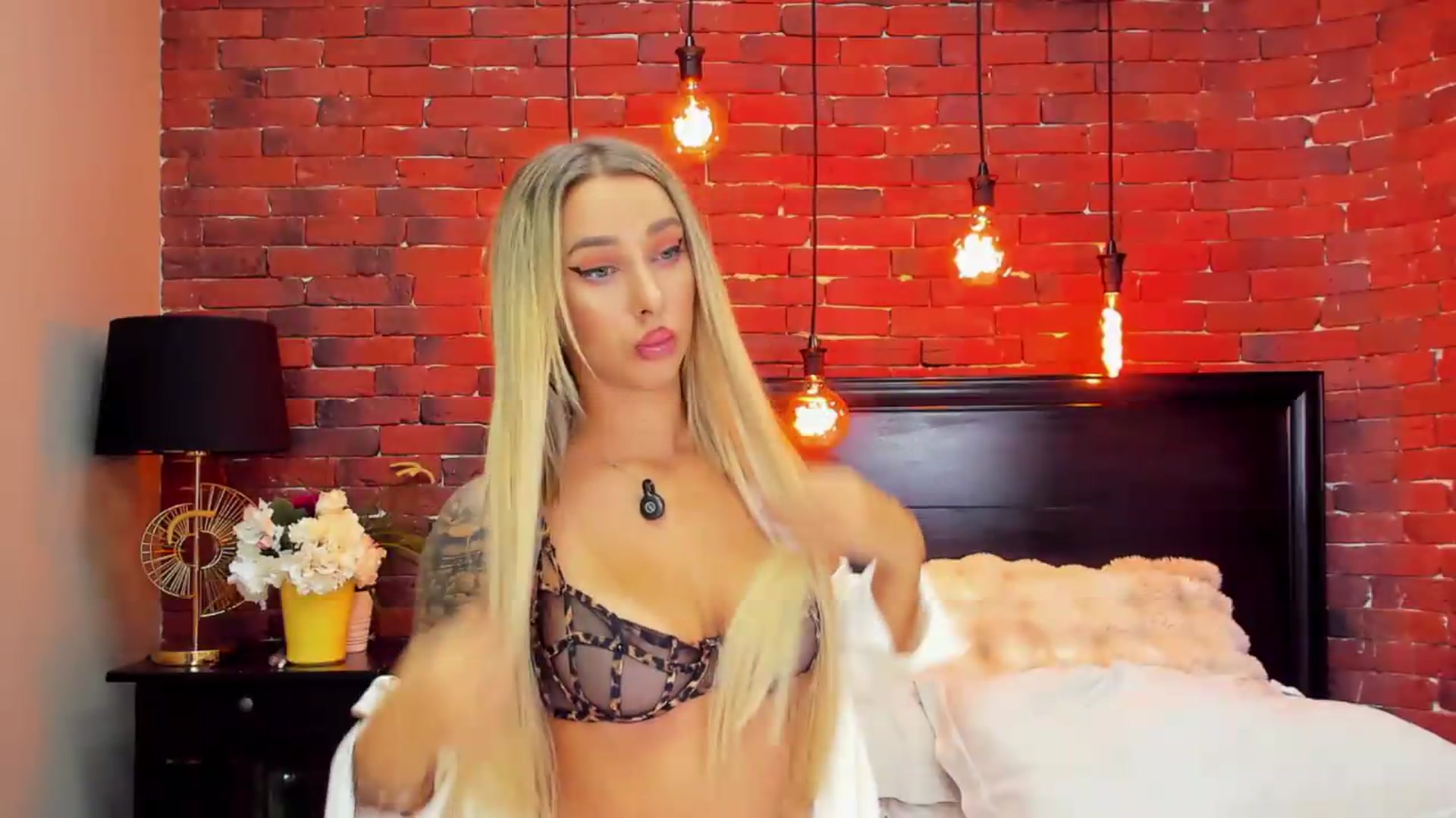 Gallery image thumbnail from ChristynaRos's myfreecams stream on, 08/23/2026, 23:13 image 13 of 20