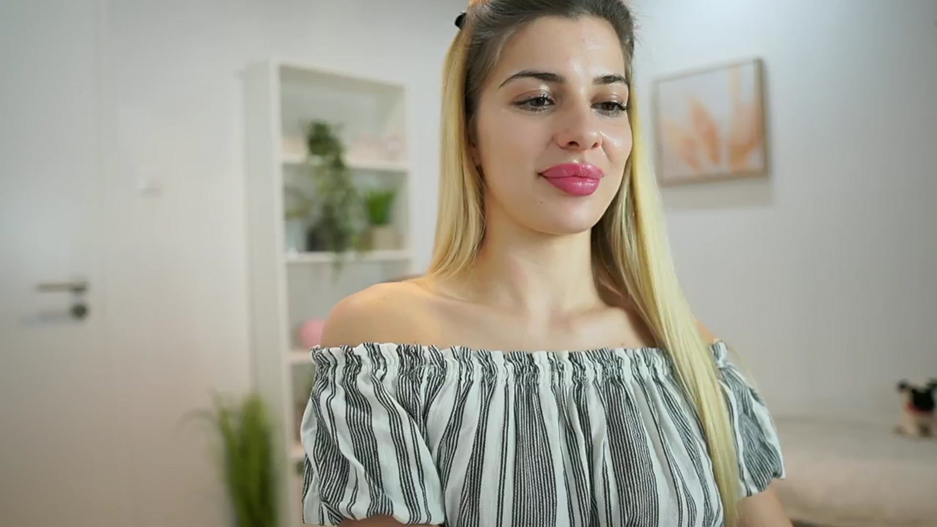 Gallery image thumbnail from Chroniclove69's myfreecams stream on, 01/12/2025, 17:18 image 11 of 20
