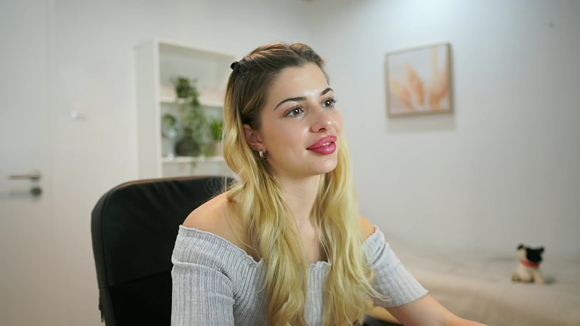 Gallery image thumbnail from Chroniclove69's myfreecams stream on, 01/22/2025, 17:42 image 11 of 20
