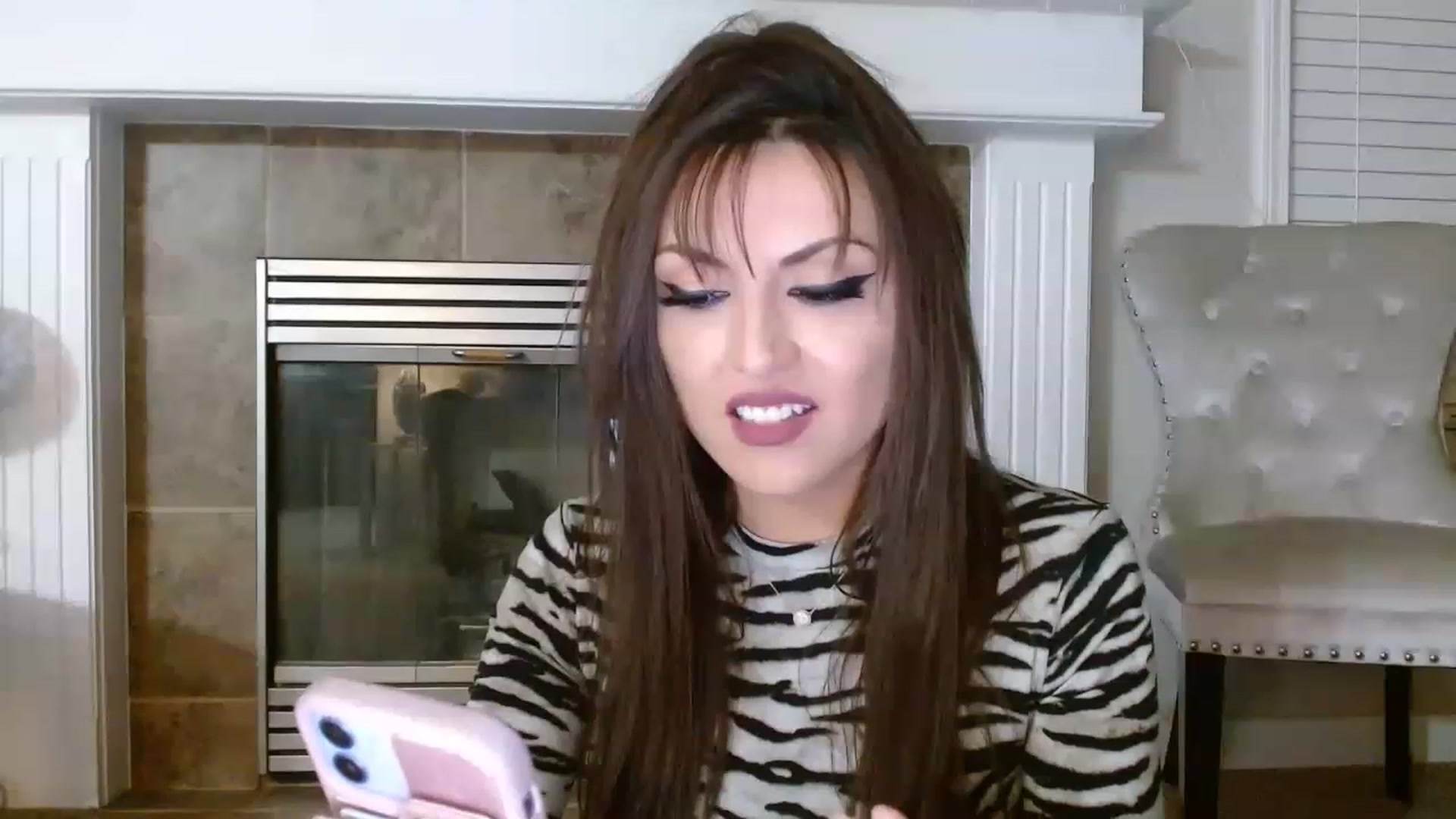 Gallery image thumbnail from Ciarra's myfreecams stream on, 02/26/2023, 07:16 image 17 of 20