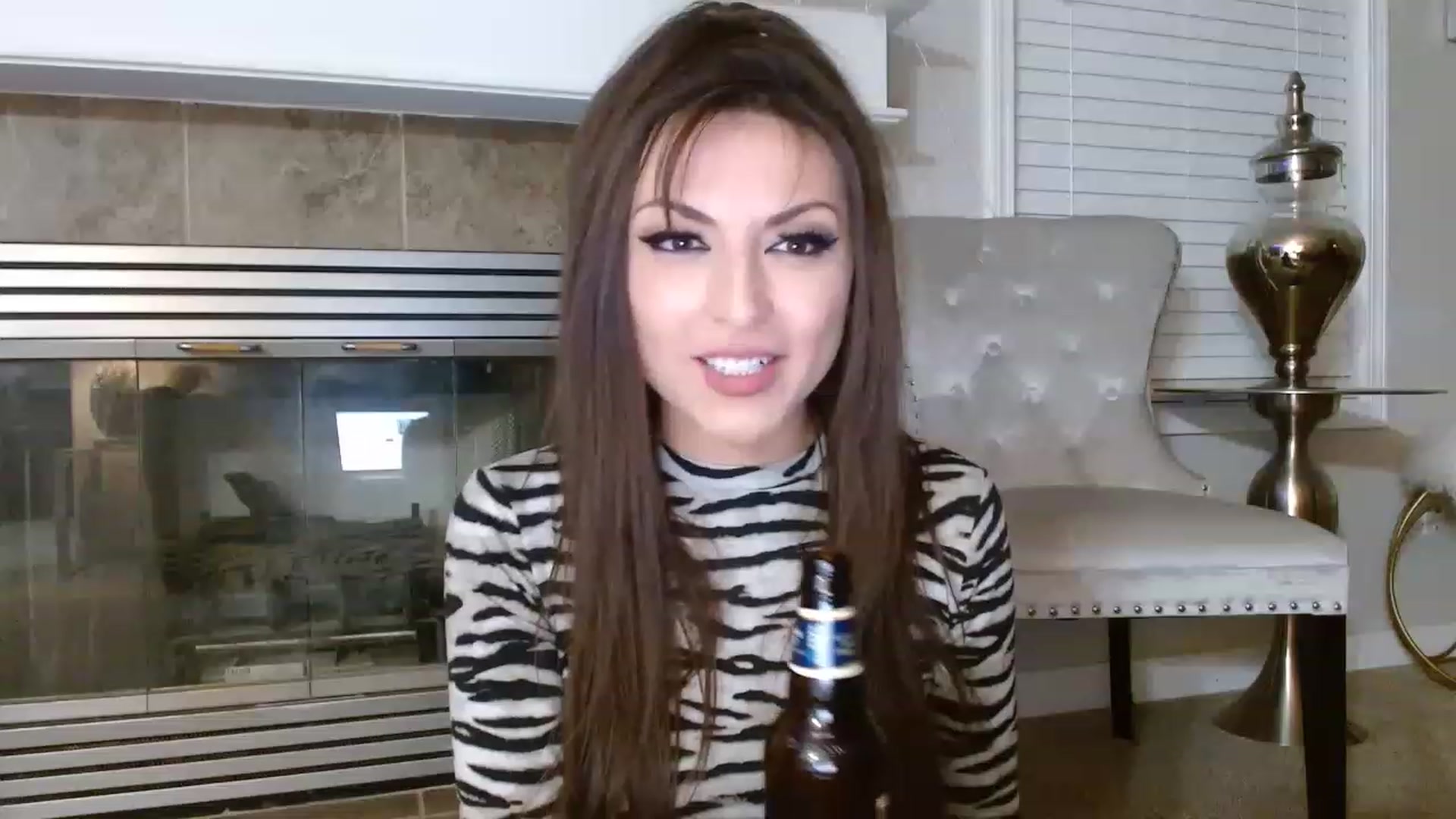 Gallery image thumbnail from Ciarra's myfreecams stream on, 02/26/2023, 07:16 image 6 of 20