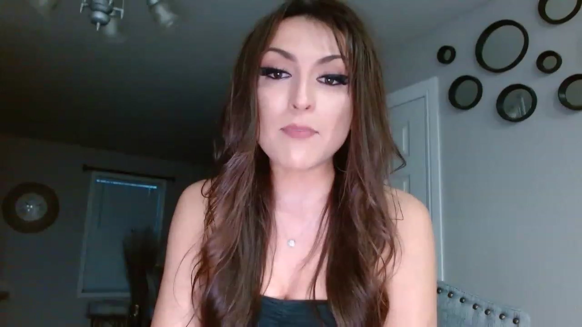 Gallery image thumbnail from Ciarra's myfreecams stream on, 04/05/2023, 03:20 image 9 of 20