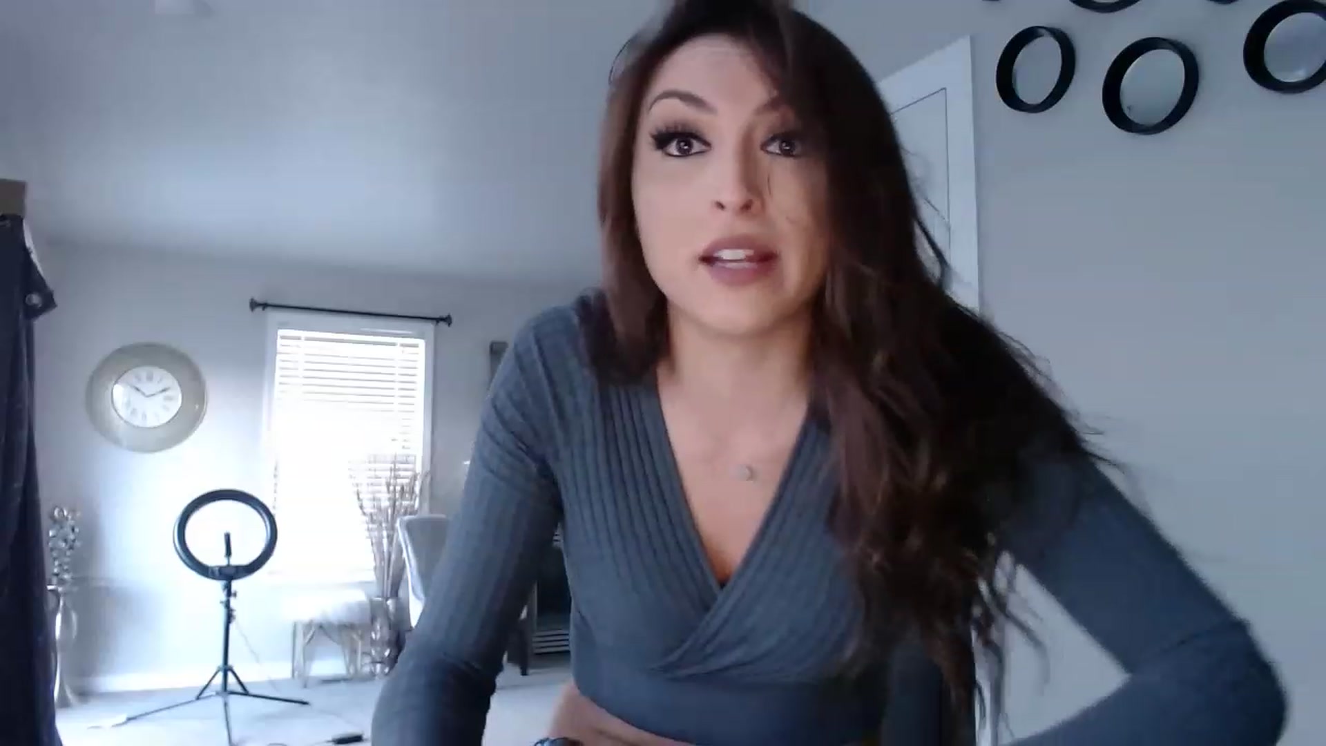 Gallery image thumbnail from Ciarra's myfreecams stream on, 04/20/2023, 02:20 image 15 of 20