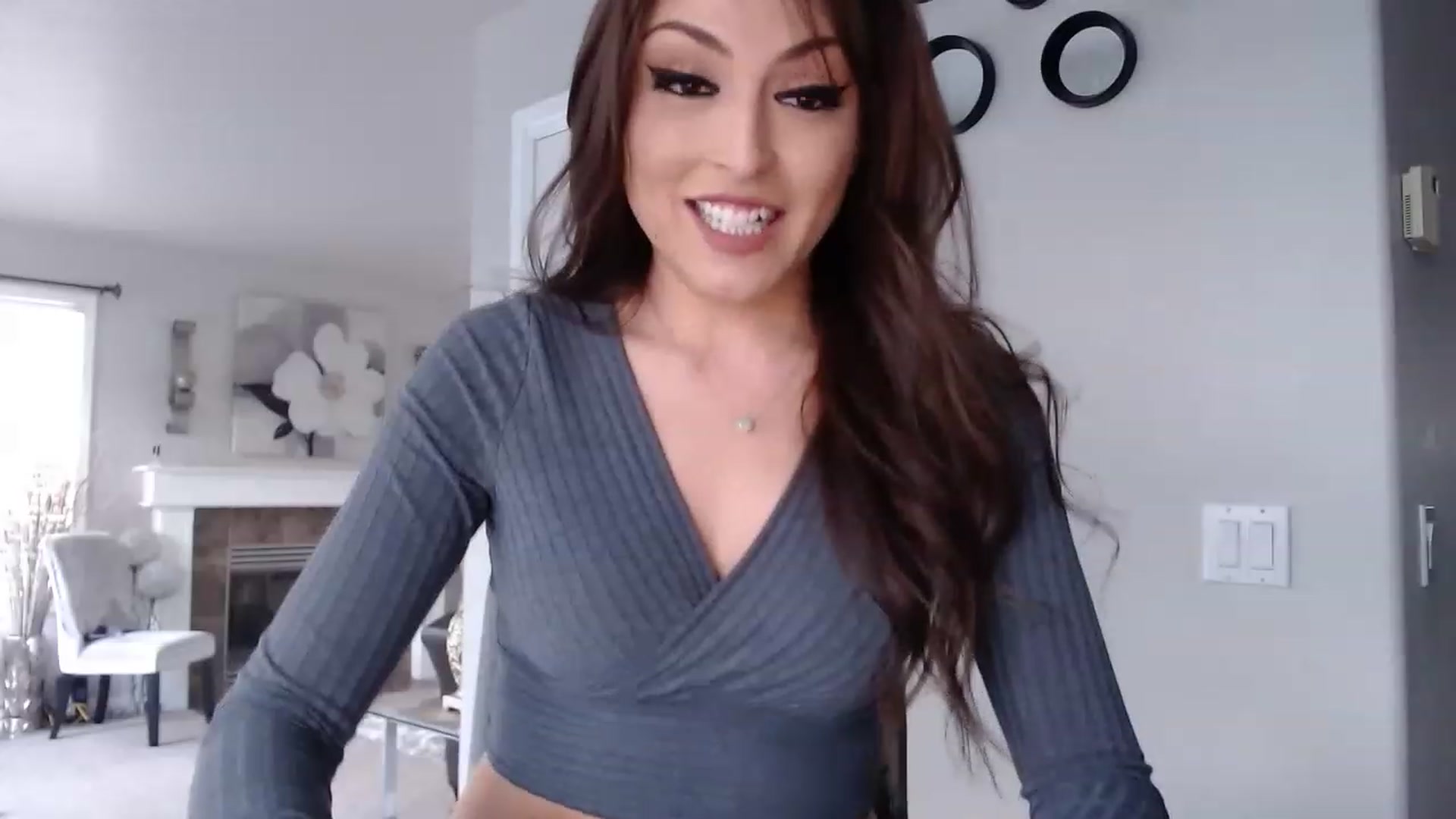 Gallery image thumbnail from Ciarra's myfreecams stream on, 04/20/2023, 02:20 image 12 of 20