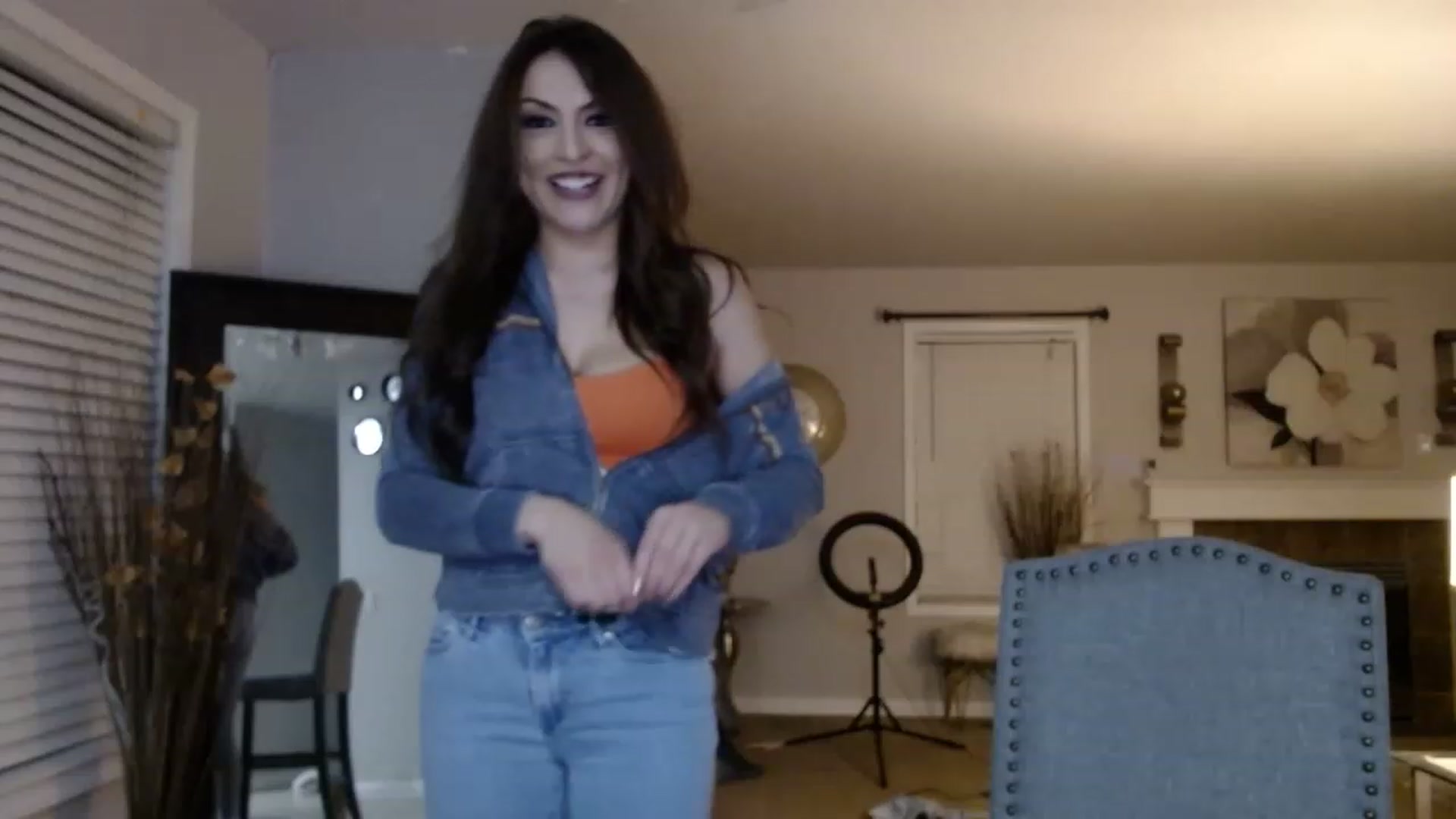 Gallery image thumbnail from Ciarra's myfreecams stream on, 04/20/2023, 03:09 image 15 of 20