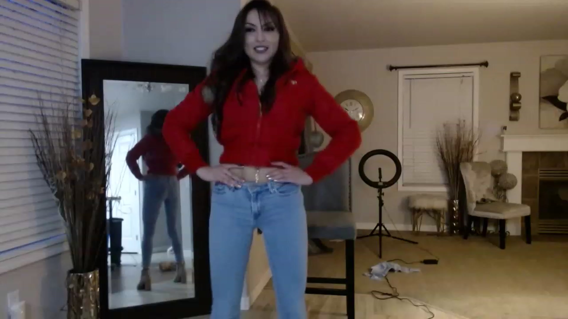 Gallery image thumbnail from Ciarra's myfreecams stream on, 04/20/2023, 03:09 image 3 of 20