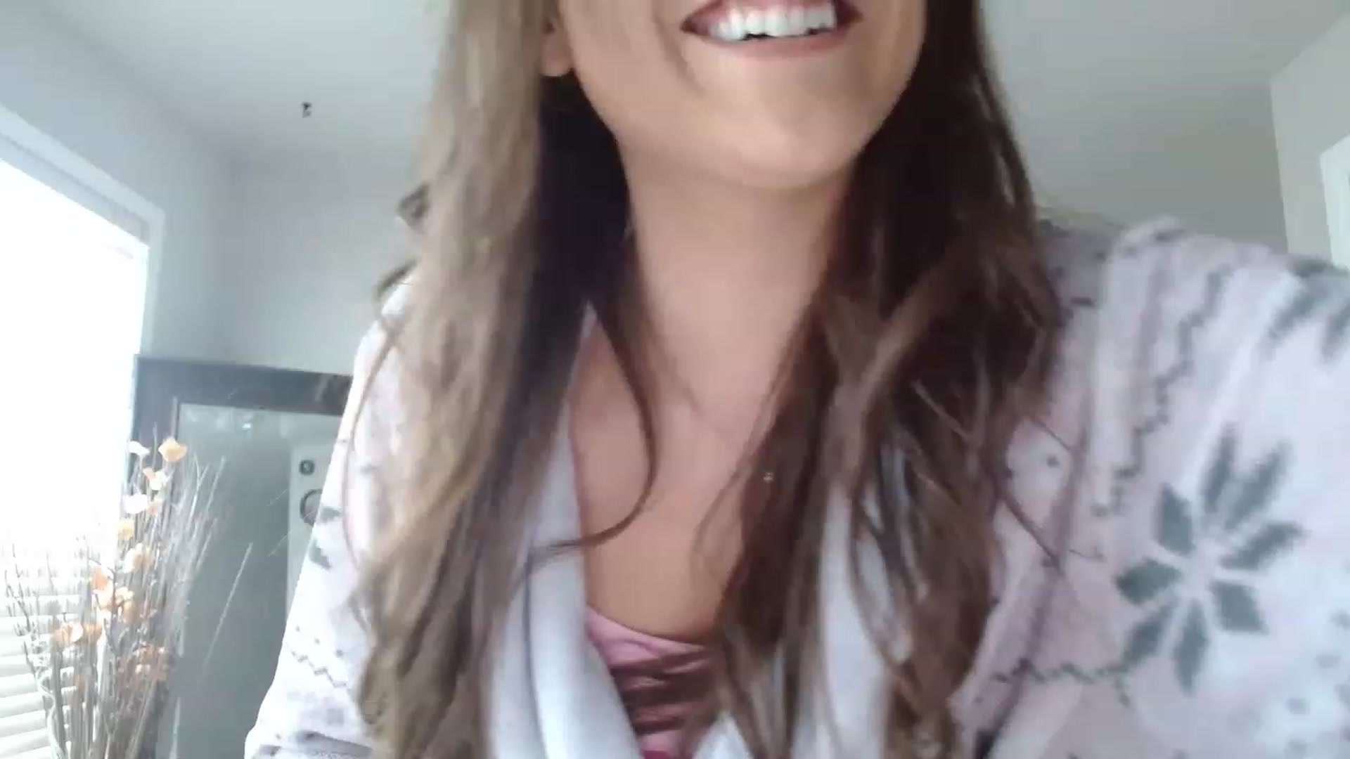 Gallery image thumbnail from Ciarra's myfreecams stream on, 04/22/2023, 24:58 image 14 of 20