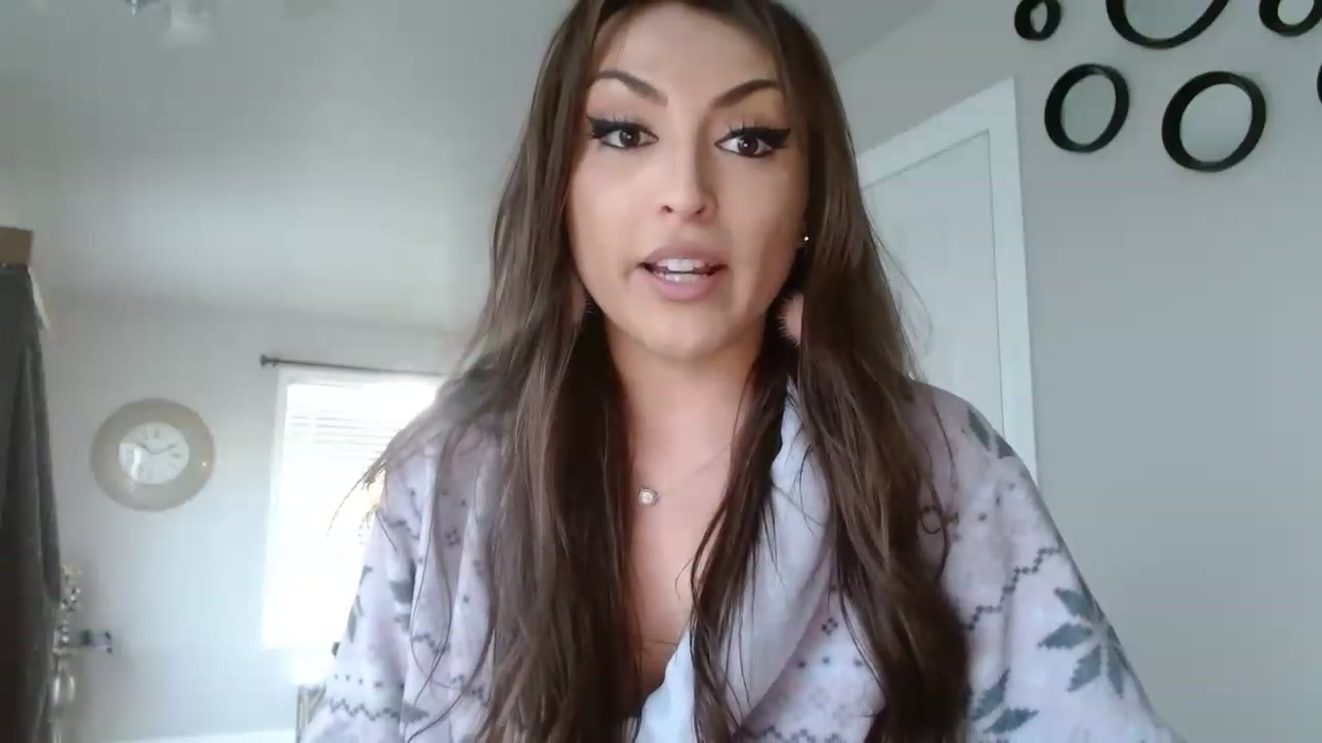 Gallery image thumbnail from Ciarra's myfreecams stream on, 05/02/2023, 03:47 image 10 of 20