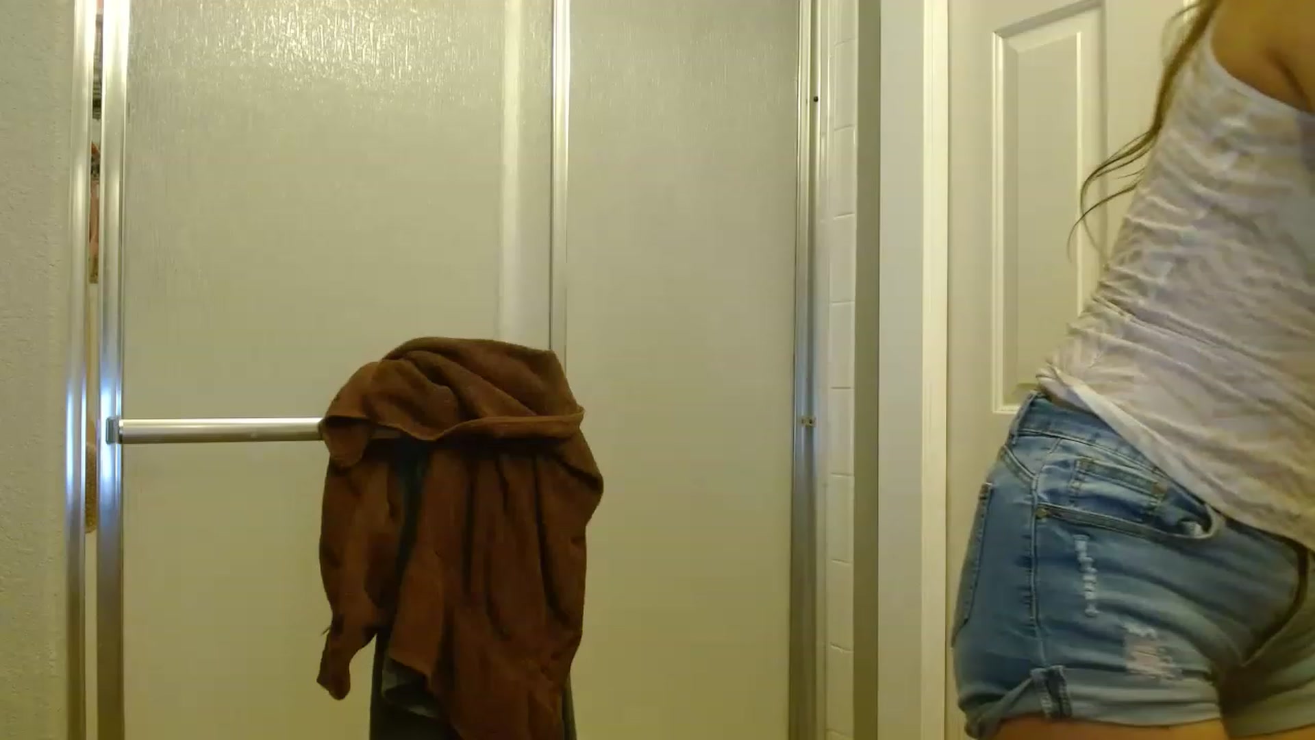 Gallery image thumbnail from Ciarra's myfreecams stream on, 05/20/2023, 05:59 image 2 of 20
