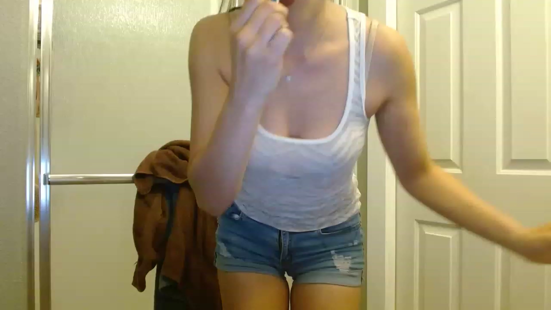 Gallery image thumbnail from Ciarra's myfreecams stream on, 05/20/2023, 05:59 image 1 of 20