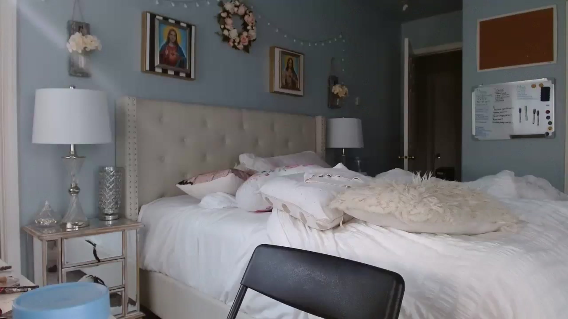Gallery image thumbnail from Ciarra's myfreecams stream on, 08/18/2023, 02:03 image 10 of 20