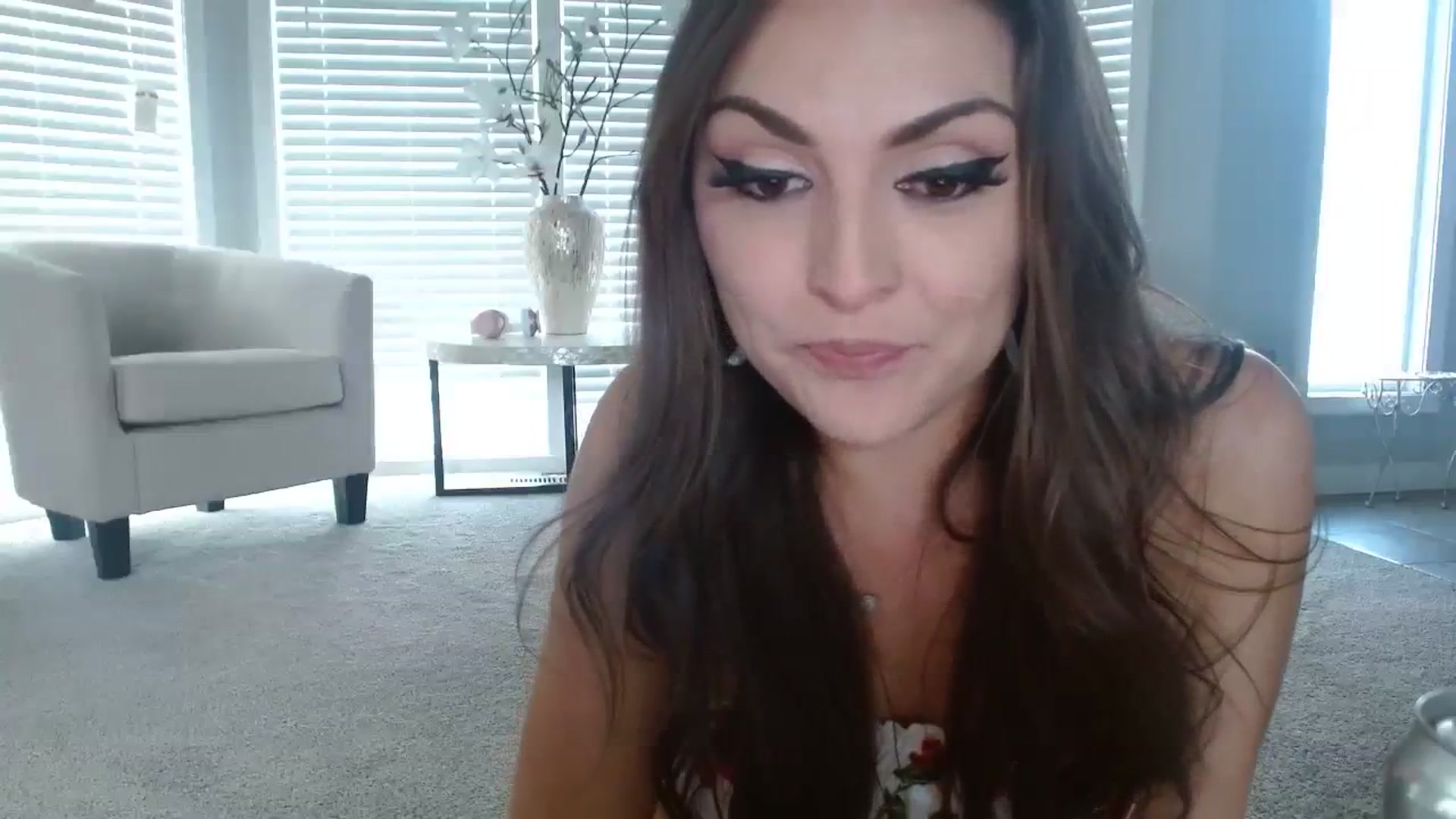 Gallery image thumbnail from Ciarra's myfreecams stream on, 08/18/2023, 02:07 image 10 of 20