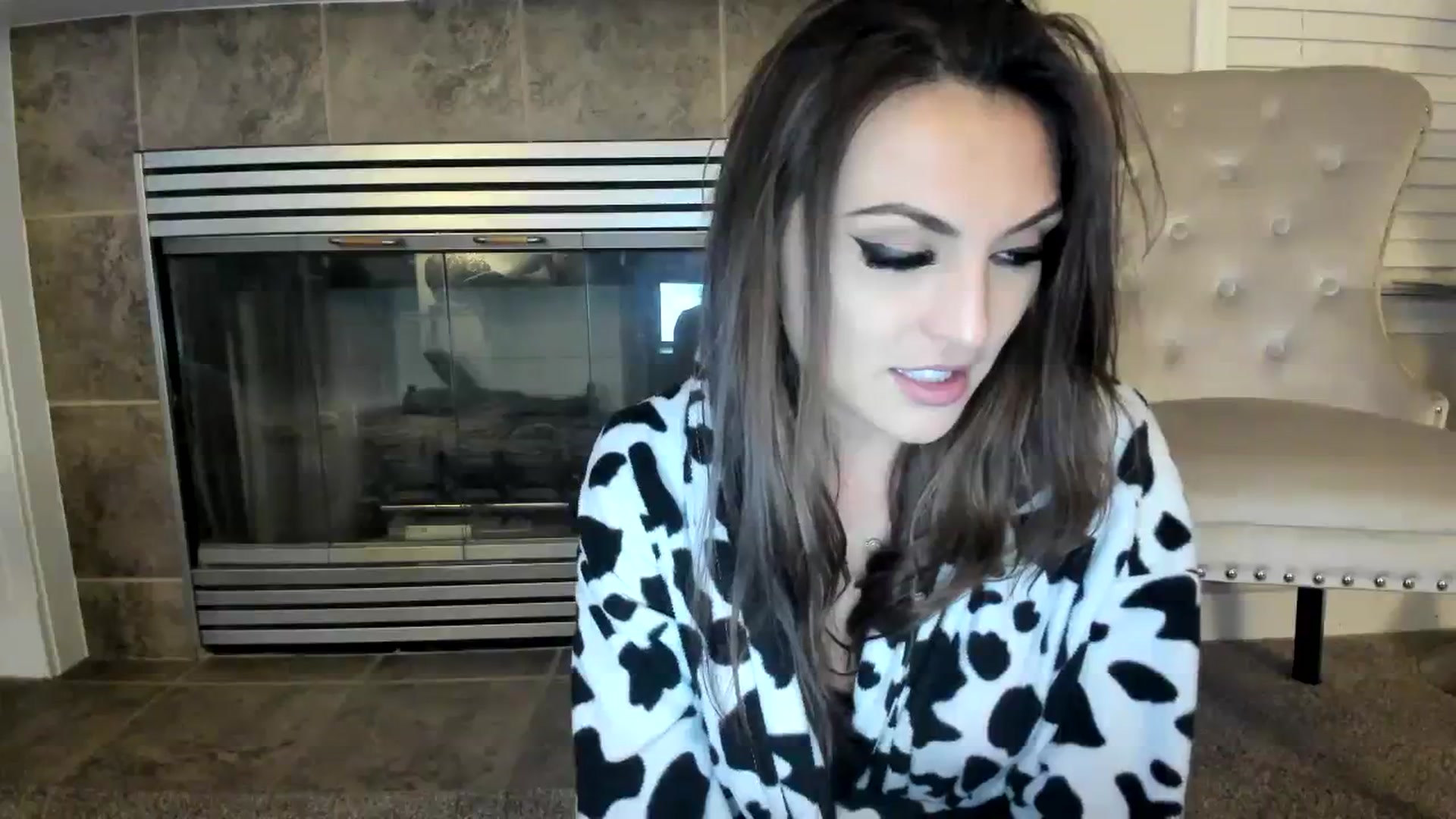 Gallery image thumbnail from Ciarra's myfreecams stream on, 11/03/2023, 07:19 image 13 of 20
