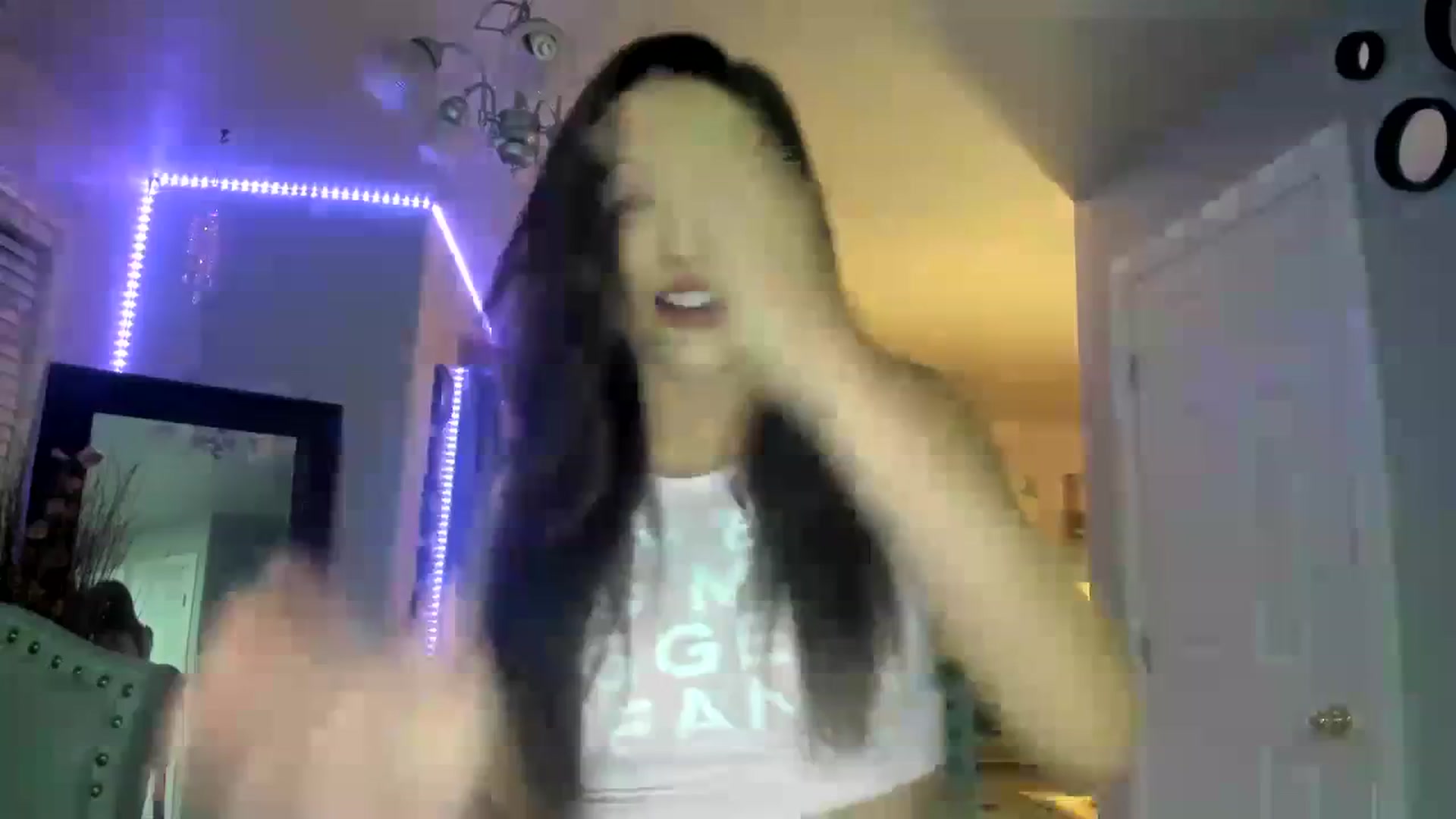 Gallery image thumbnail from Ciarra's myfreecams stream on, 11/24/2023, 07:28 image 1 of 20