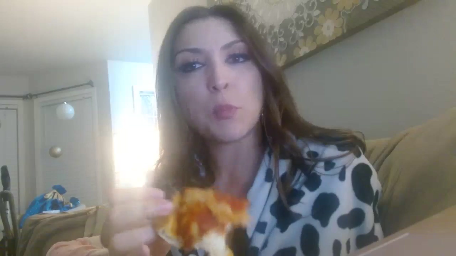 Gallery image thumbnail from Ciarra's myfreecams stream on, 02/03/2024, 09:51 image 3 of 20