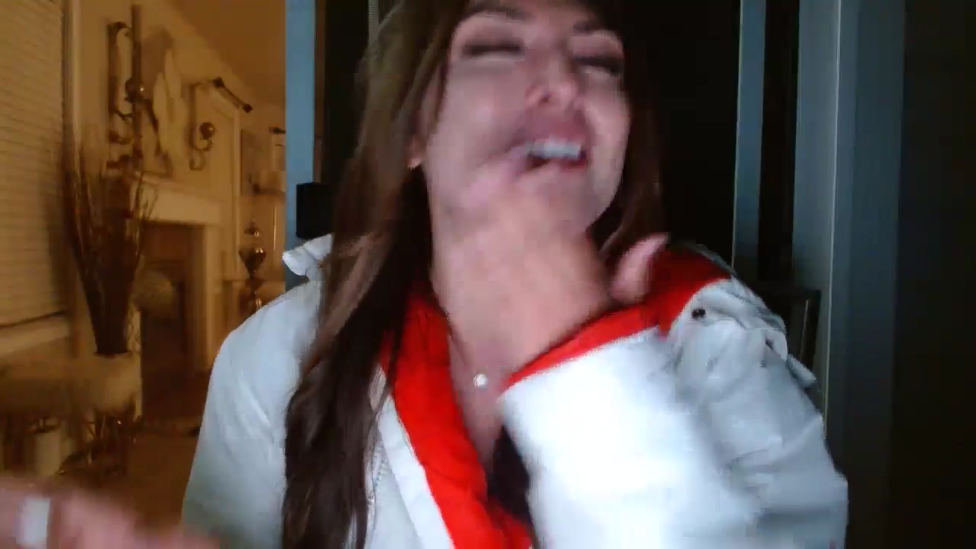 Gallery image thumbnail from Ciarra's myfreecams stream on, 04/28/2024, 07:46 image 14 of 20