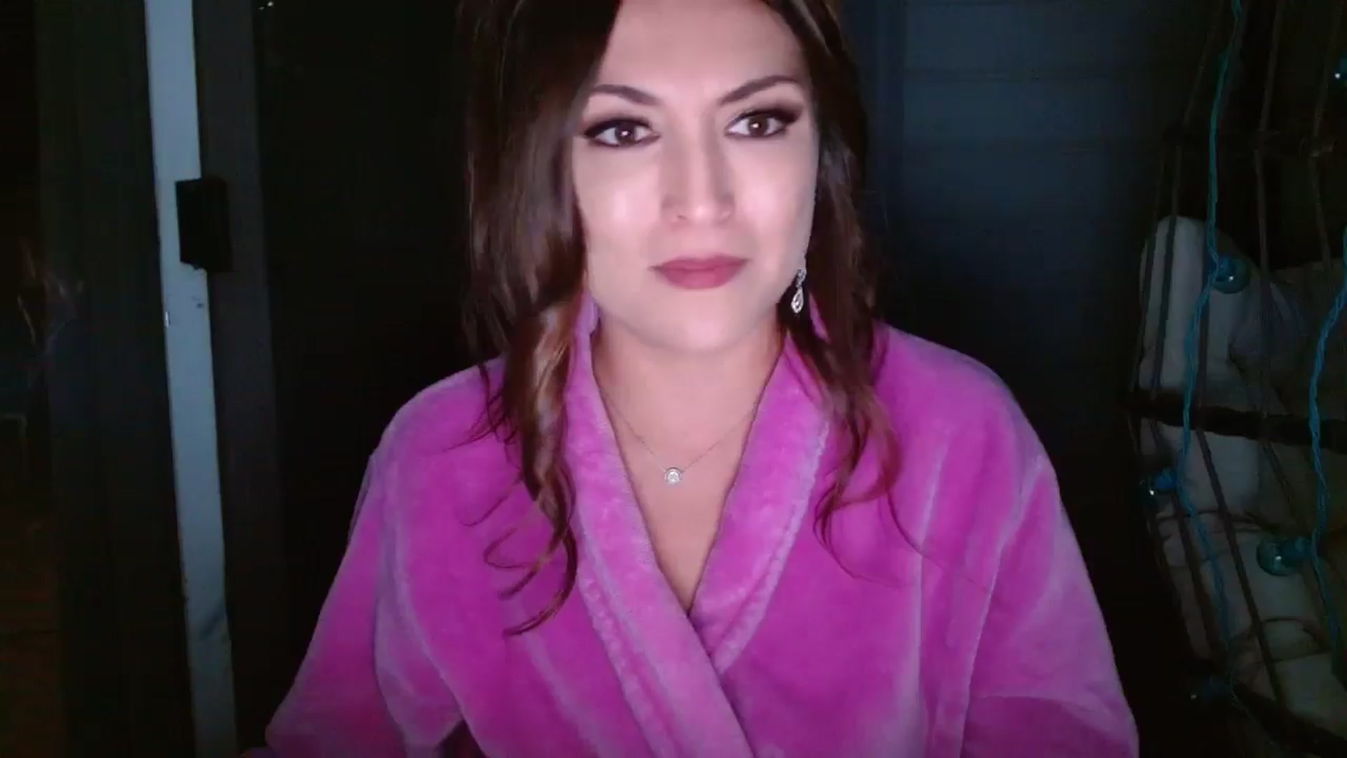 Gallery image thumbnail from Ciarra's myfreecams stream on, 05/25/2024, 05:23 image 18 of 20