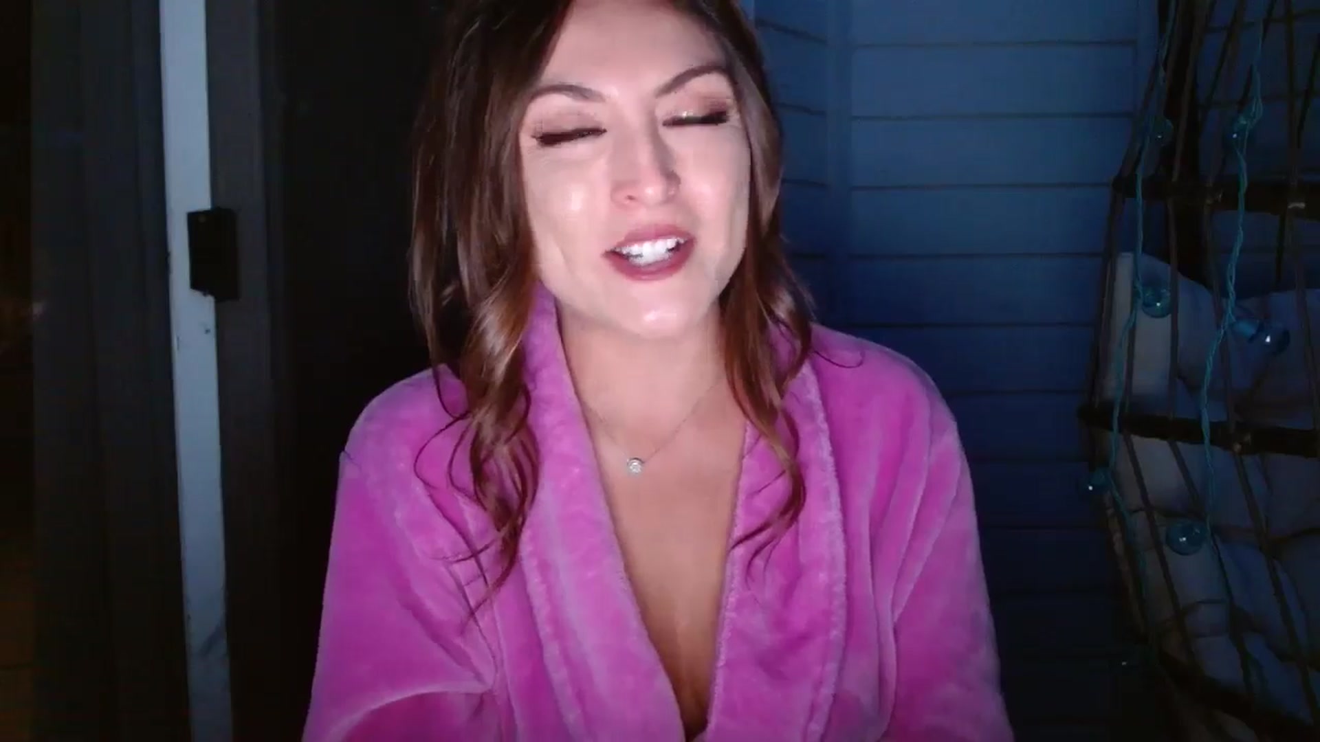 Gallery image thumbnail from Ciarra's myfreecams stream on, 05/25/2024, 05:23 image 13 of 20