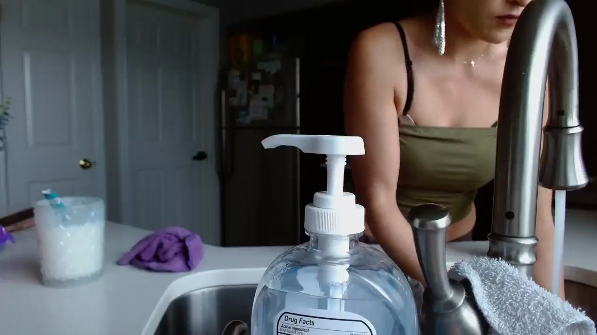 Gallery image thumbnail from Ciarra's myfreecams stream on, 05/13/2025, 24:22 image 2 of 20