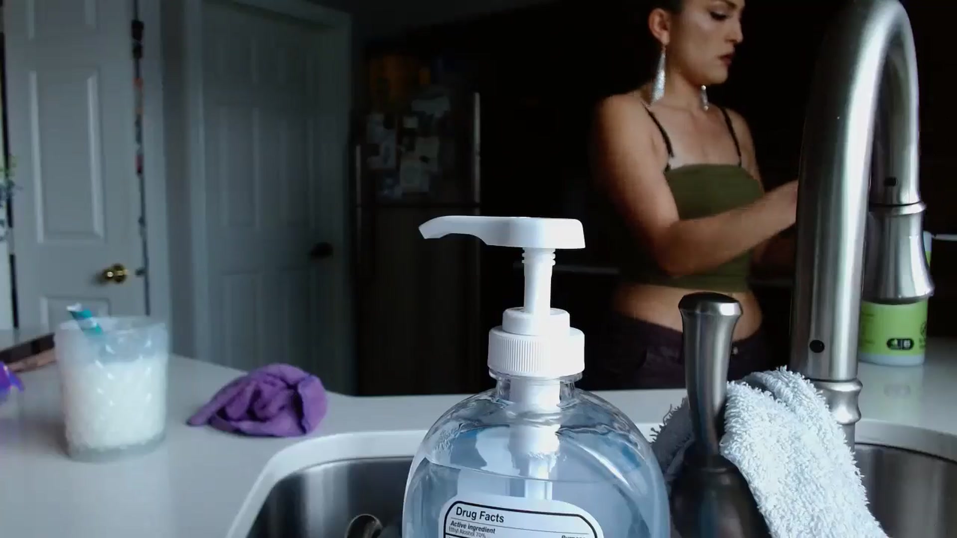 Gallery image thumbnail from Ciarra's myfreecams stream on, 05/13/2025, 24:22 image 3 of 20