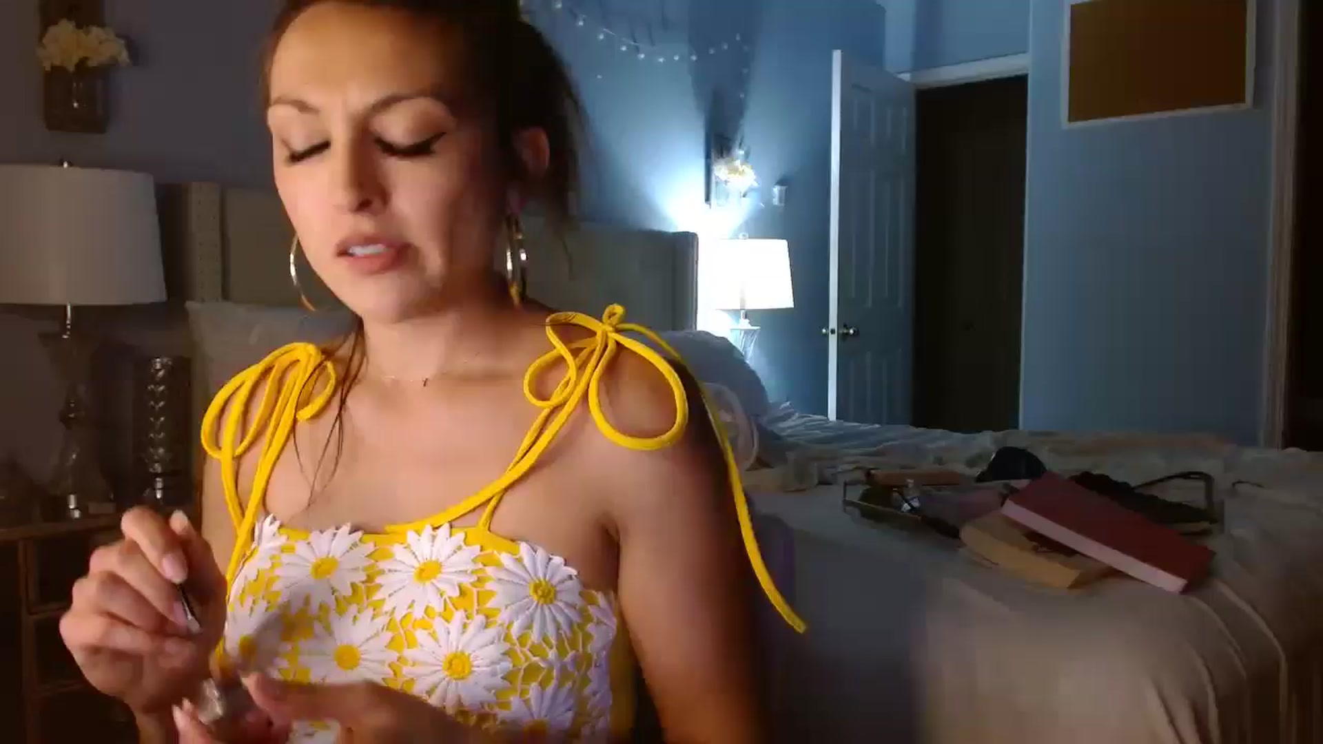 Gallery image thumbnail from Ciarra's myfreecams stream on, 05/25/2025, 04:44 image 1 of 20