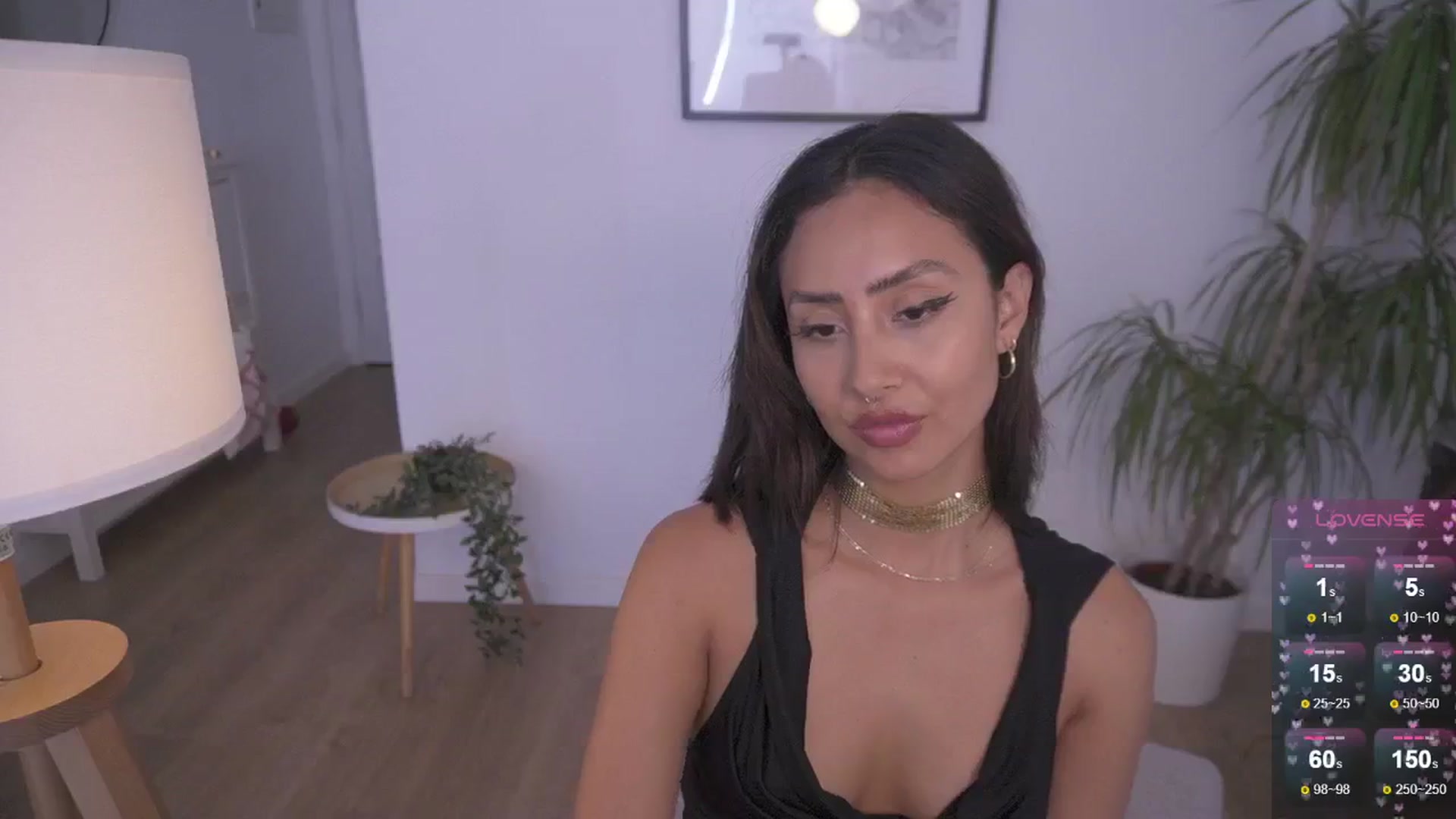 Gallery image thumbnail from Cinderella36's myfreecams stream on, 05/08/2024, 15:09 image 17 of 20