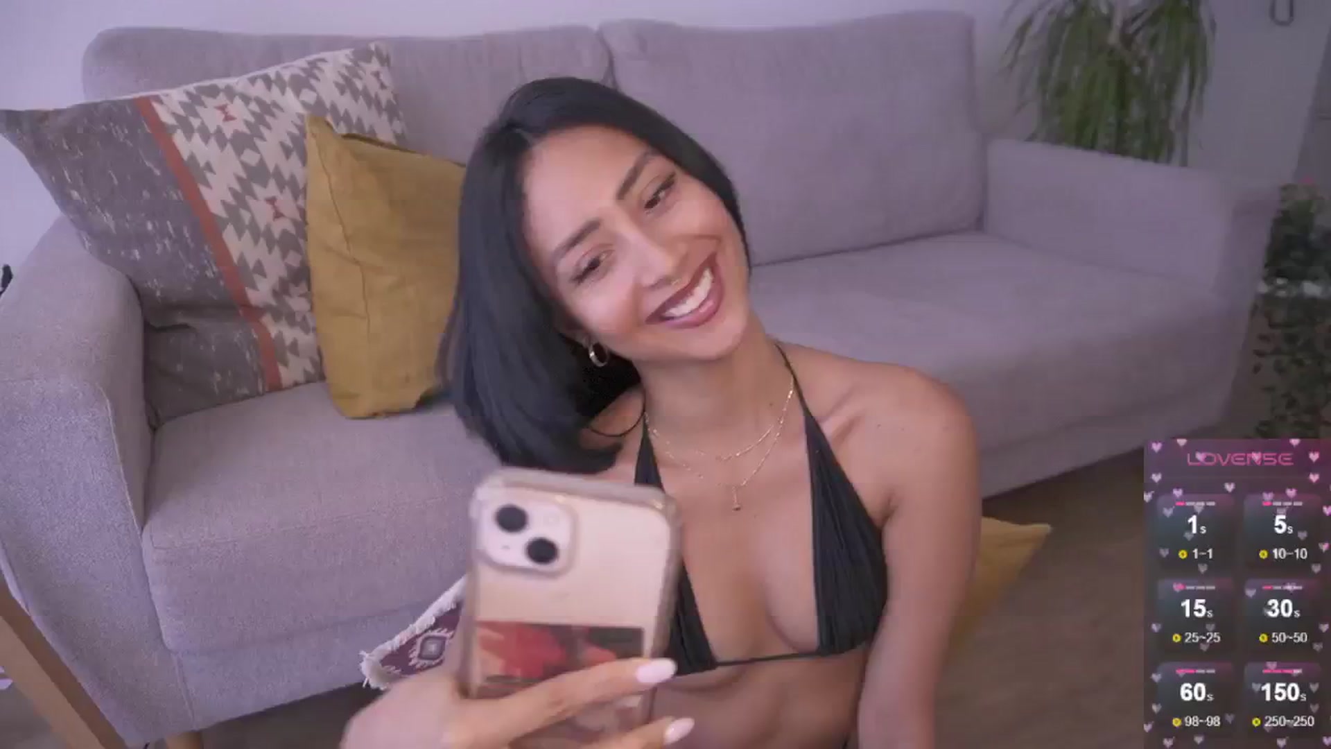 Gallery image thumbnail from Cinderella36's myfreecams stream on, 05/16/2024, 10:30 image 4 of 20