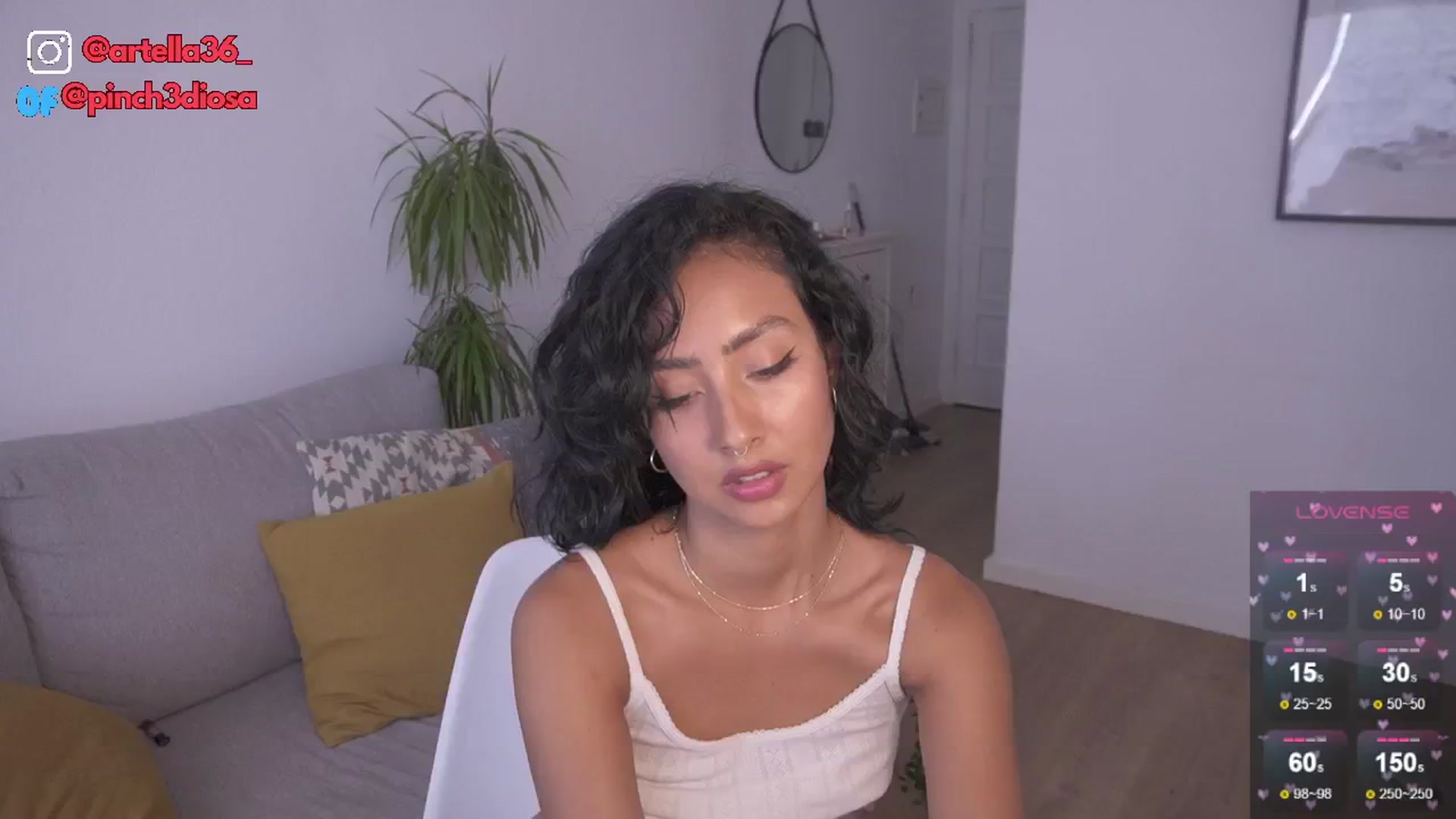 Gallery image thumbnail from Cinderella36's myfreecams stream on, 06/18/2024, 15:24 image 3 of 20