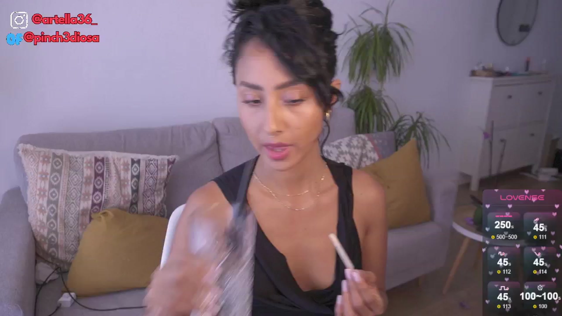 Gallery image thumbnail from Cinderella36's myfreecams stream on, 06/23/2024, 10:01 image 11 of 20