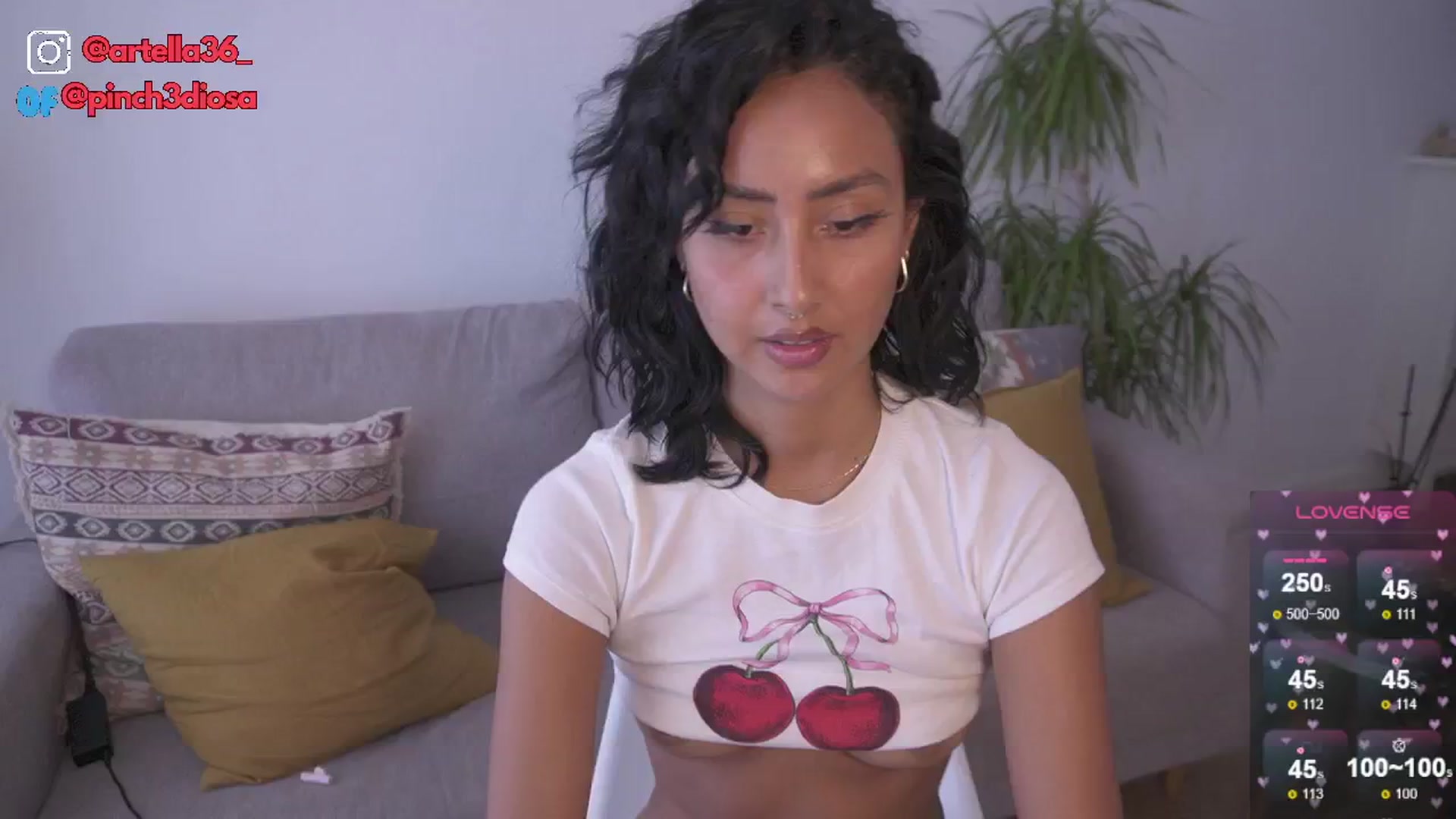 Gallery image thumbnail from Cinderella36's myfreecams stream on, 06/30/2024, 14:37 image 15 of 20