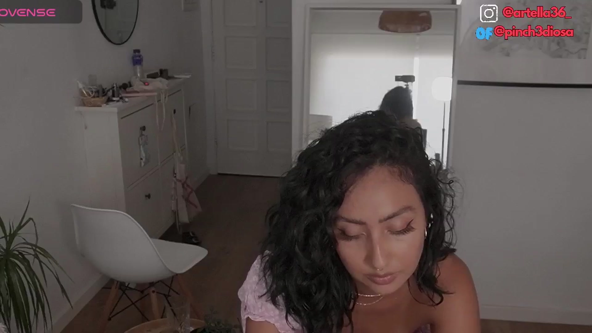 Gallery image thumbnail from Cinderella36's myfreecams stream on, 08/23/2024, 14:59 image 3 of 20