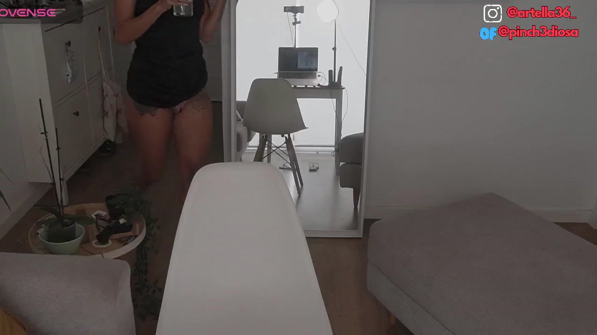 Gallery image thumbnail from Cinderella36's myfreecams stream on, 08/30/2024, 13:02 image 9 of 20