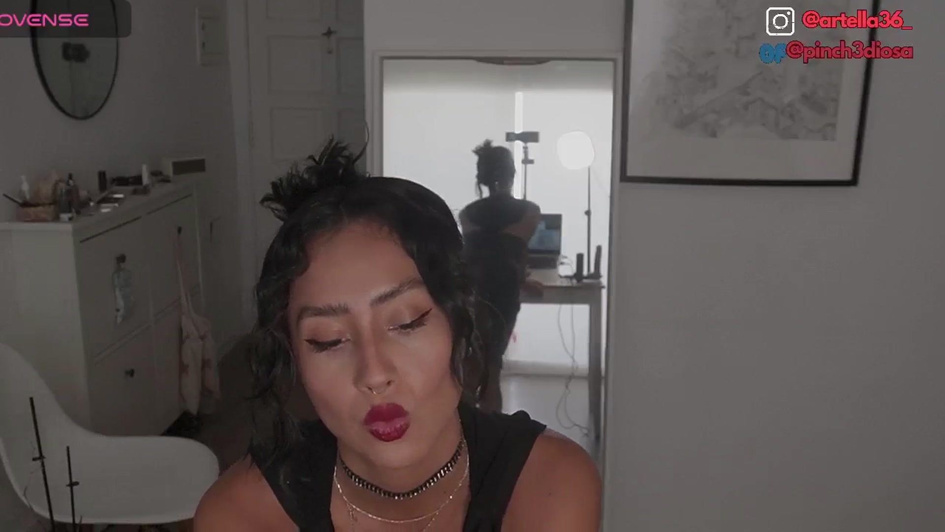 Gallery image thumbnail from Cinderella36's myfreecams stream on, 08/31/2024, 13:32 image 8 of 20