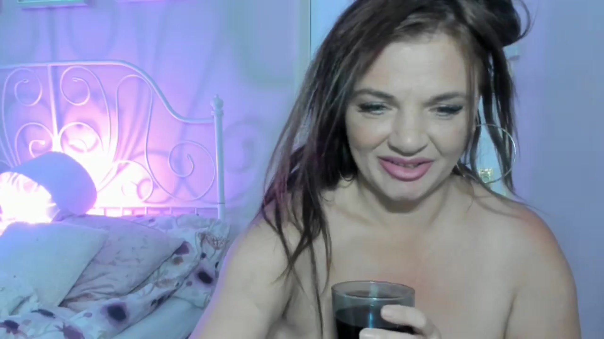 Gallery image thumbnail from Cindi_blue's myfreecams stream on, 08/16/2025, 23:11 image 12 of 20