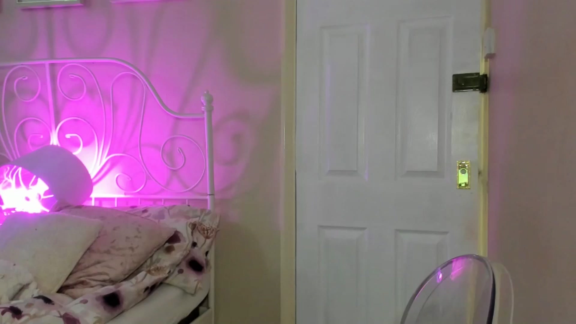 Gallery image thumbnail from Cindi_blue's myfreecams stream on, 08/16/2025, 23:11 image 10 of 20