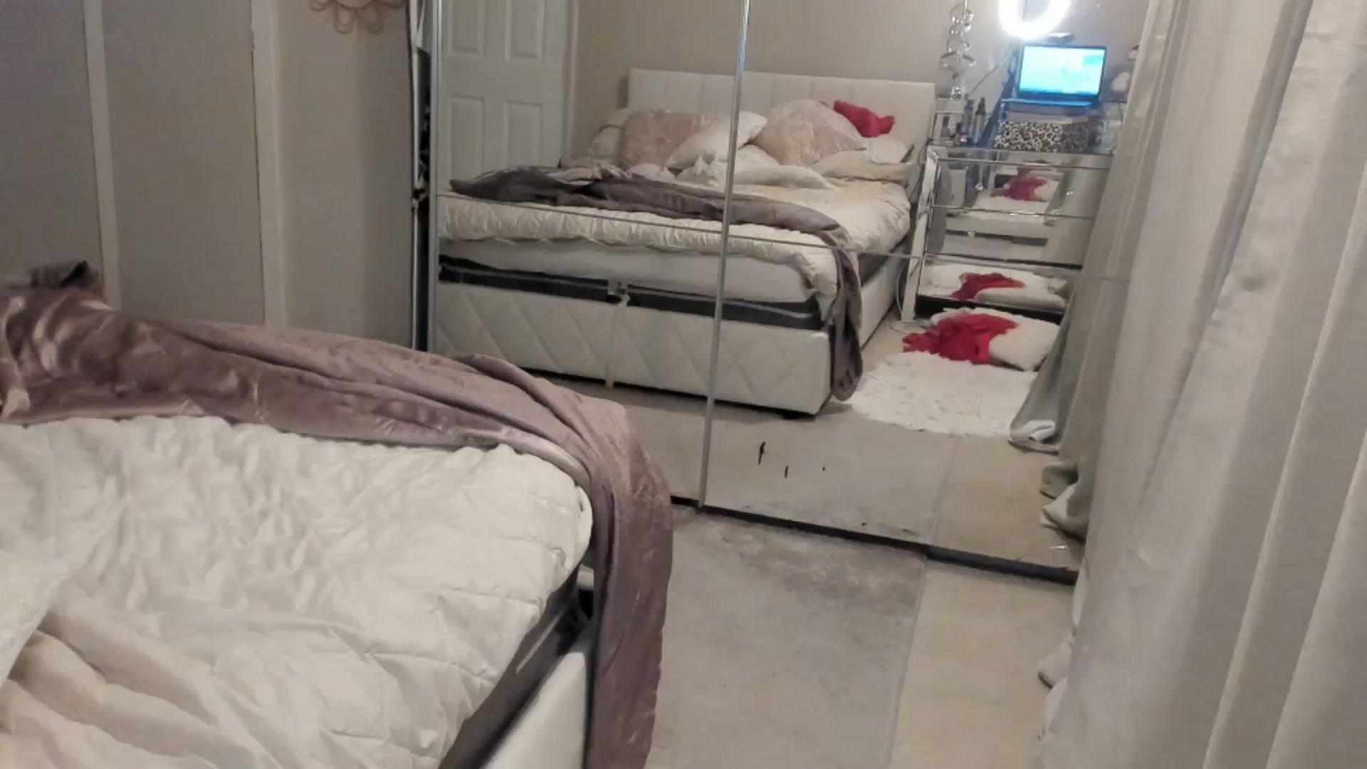 Gallery image thumbnail from Cindi_blue's myfreecams stream on, 12/16/2025, 22:47 image 17 of 20