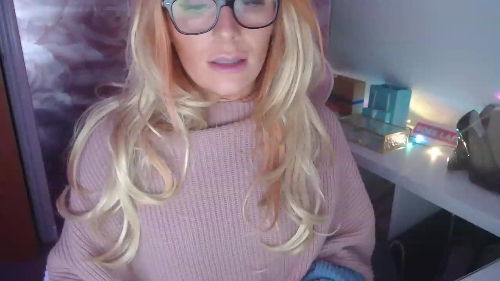 Gallery image thumbnail from CindyDolly's myfreecams stream on, 11/25/2022, 18:18 image 15 of 20