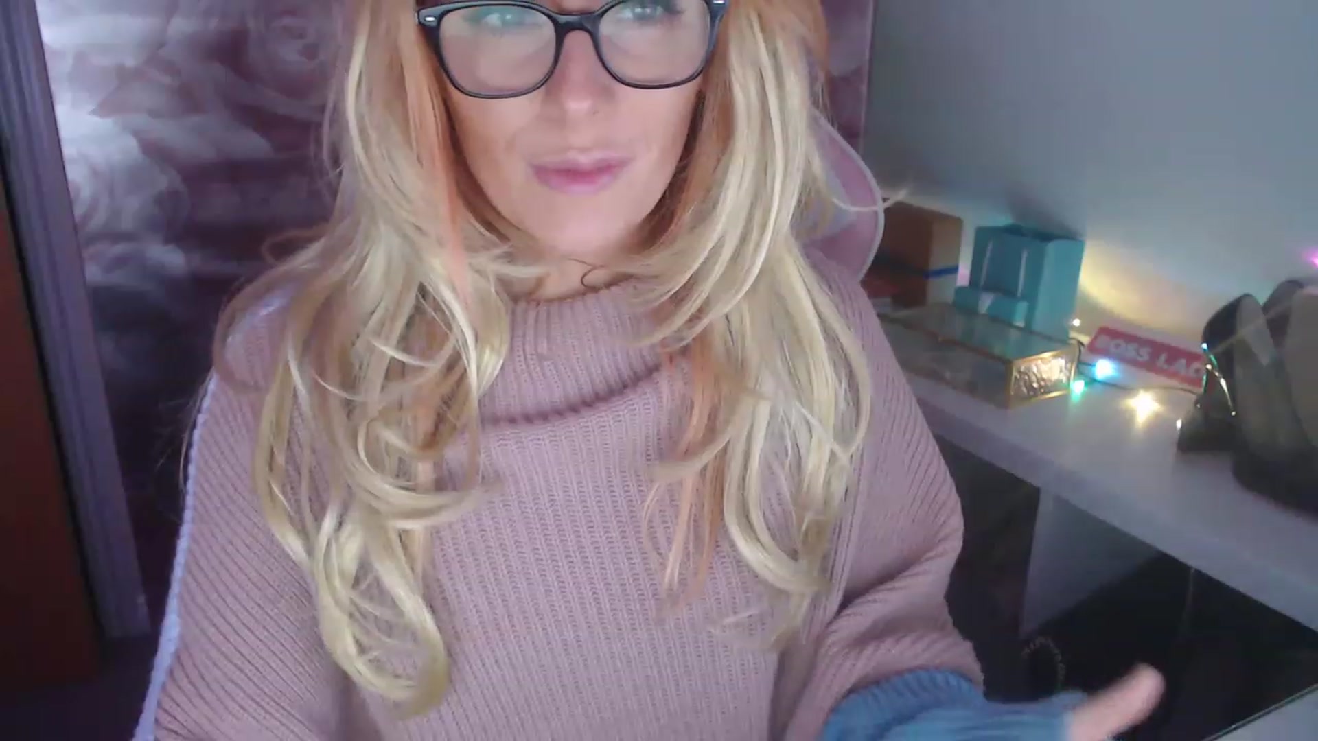 Gallery image thumbnail from CindyDolly's myfreecams stream on, 11/25/2022, 18:18 image 11 of 20